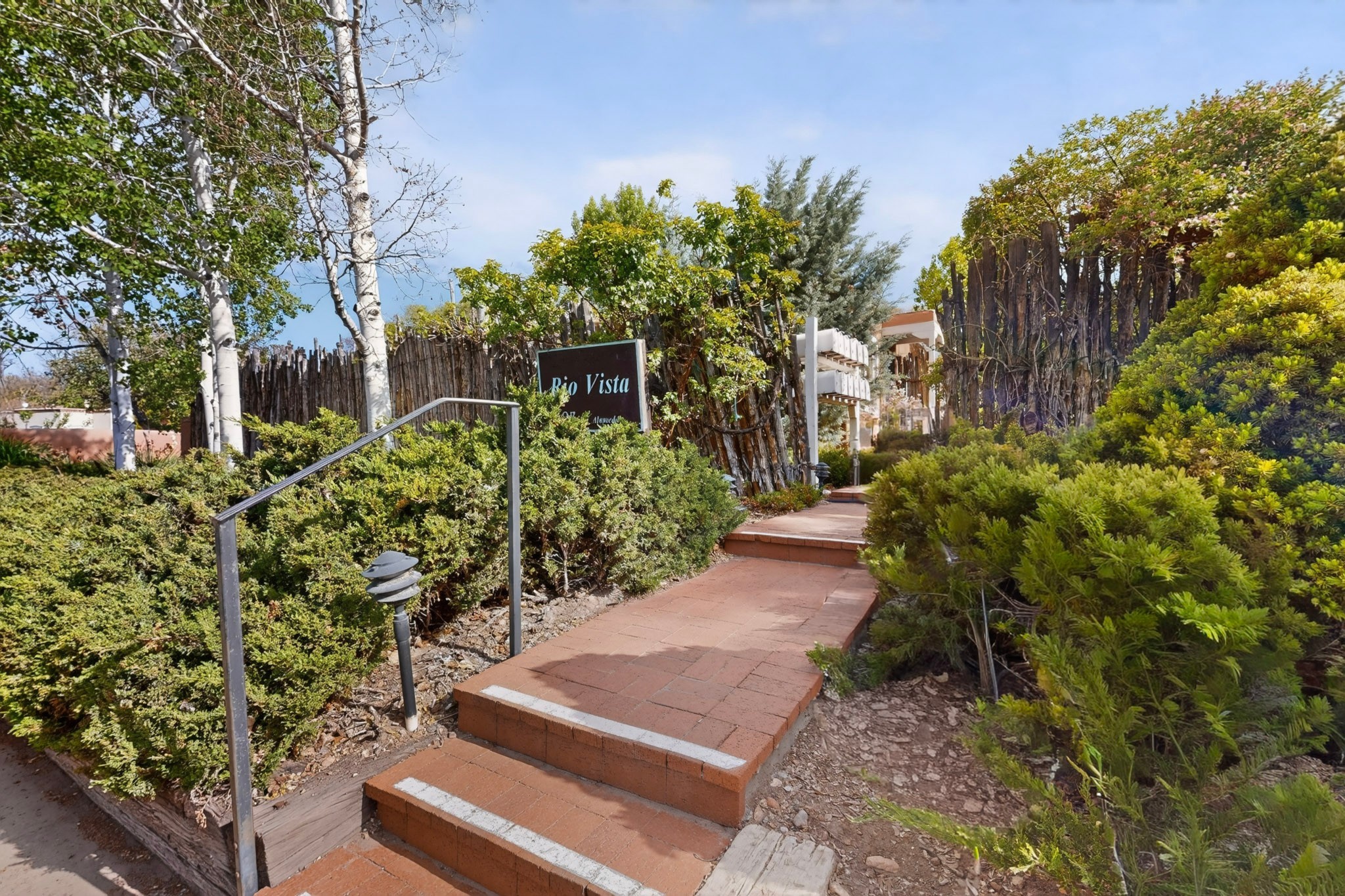527 E Alameda 2