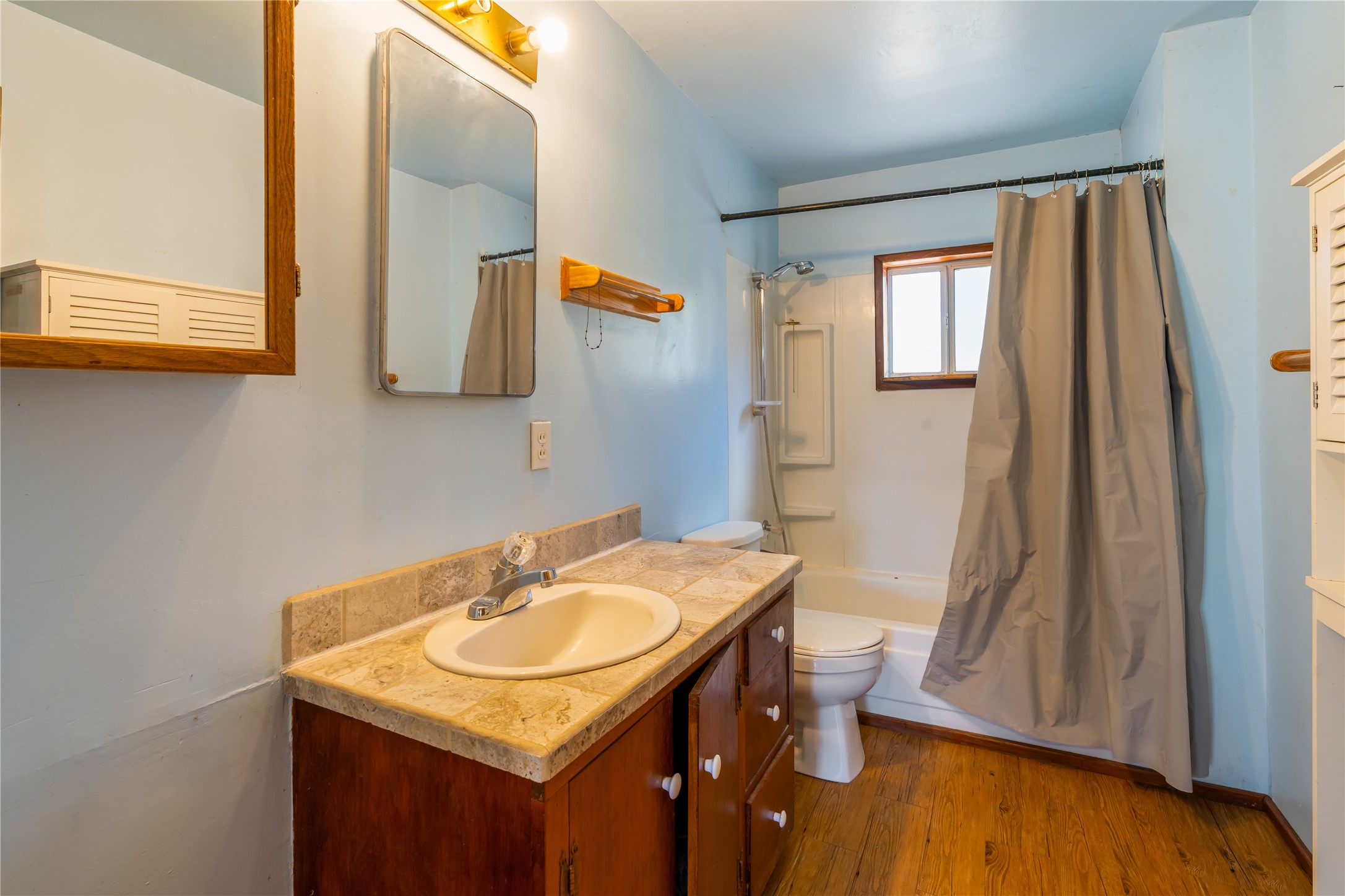 1499 San Diego Loop