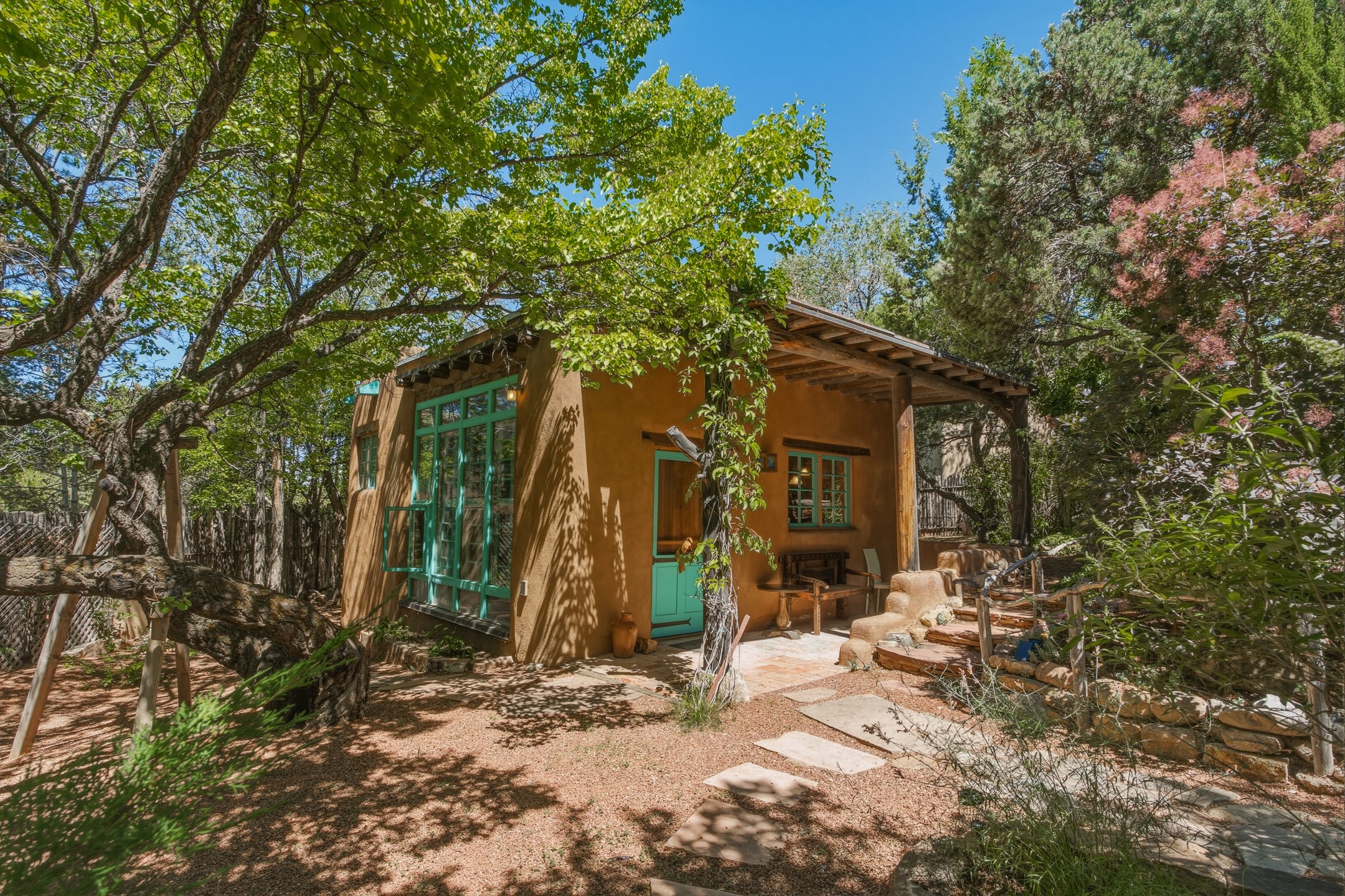 542 Camino Del Monte Sol