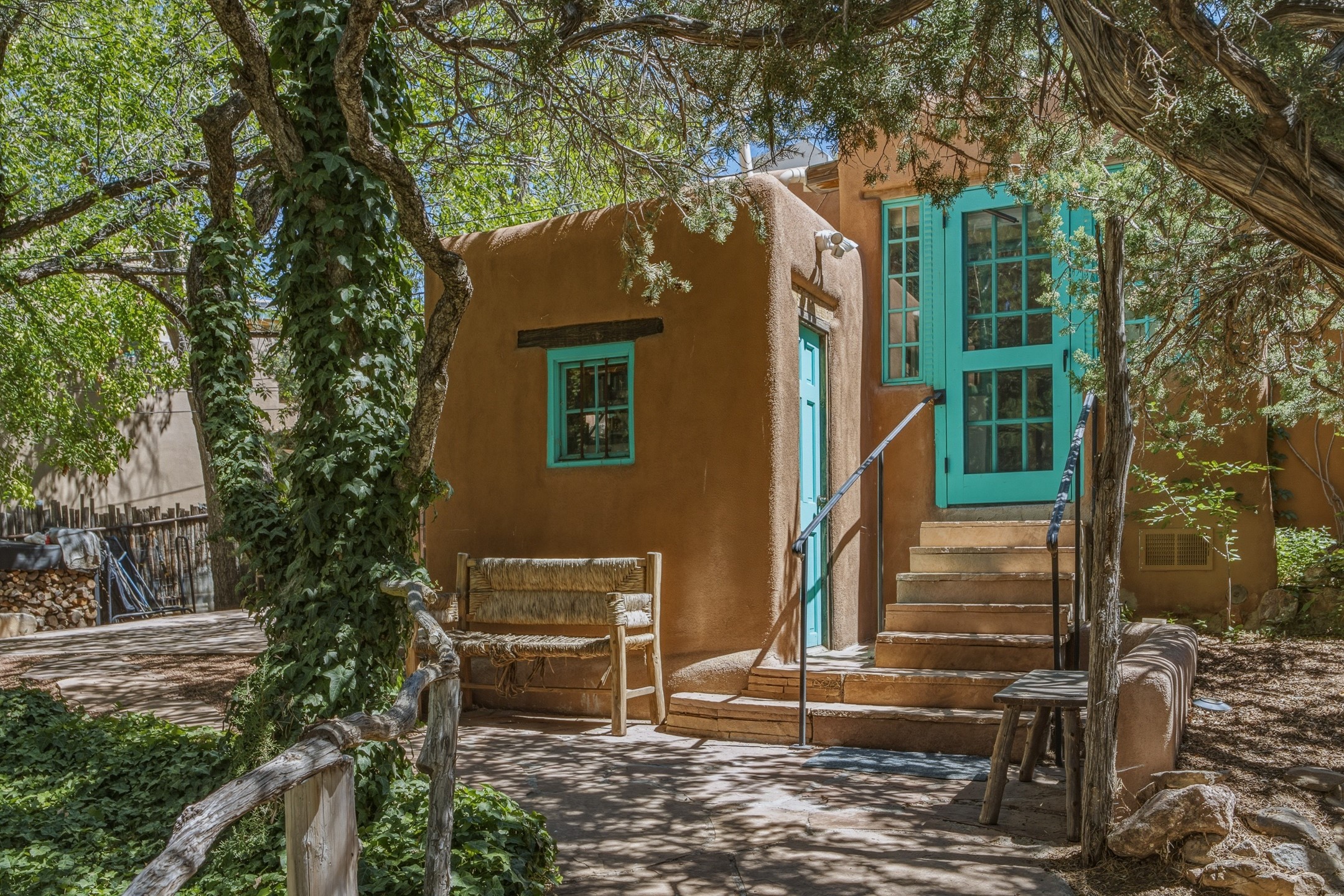 542 Camino Del Monte Sol