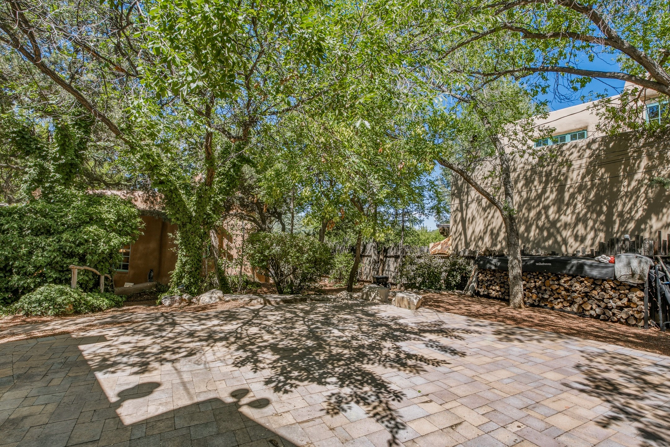 542 Camino Del Monte Sol