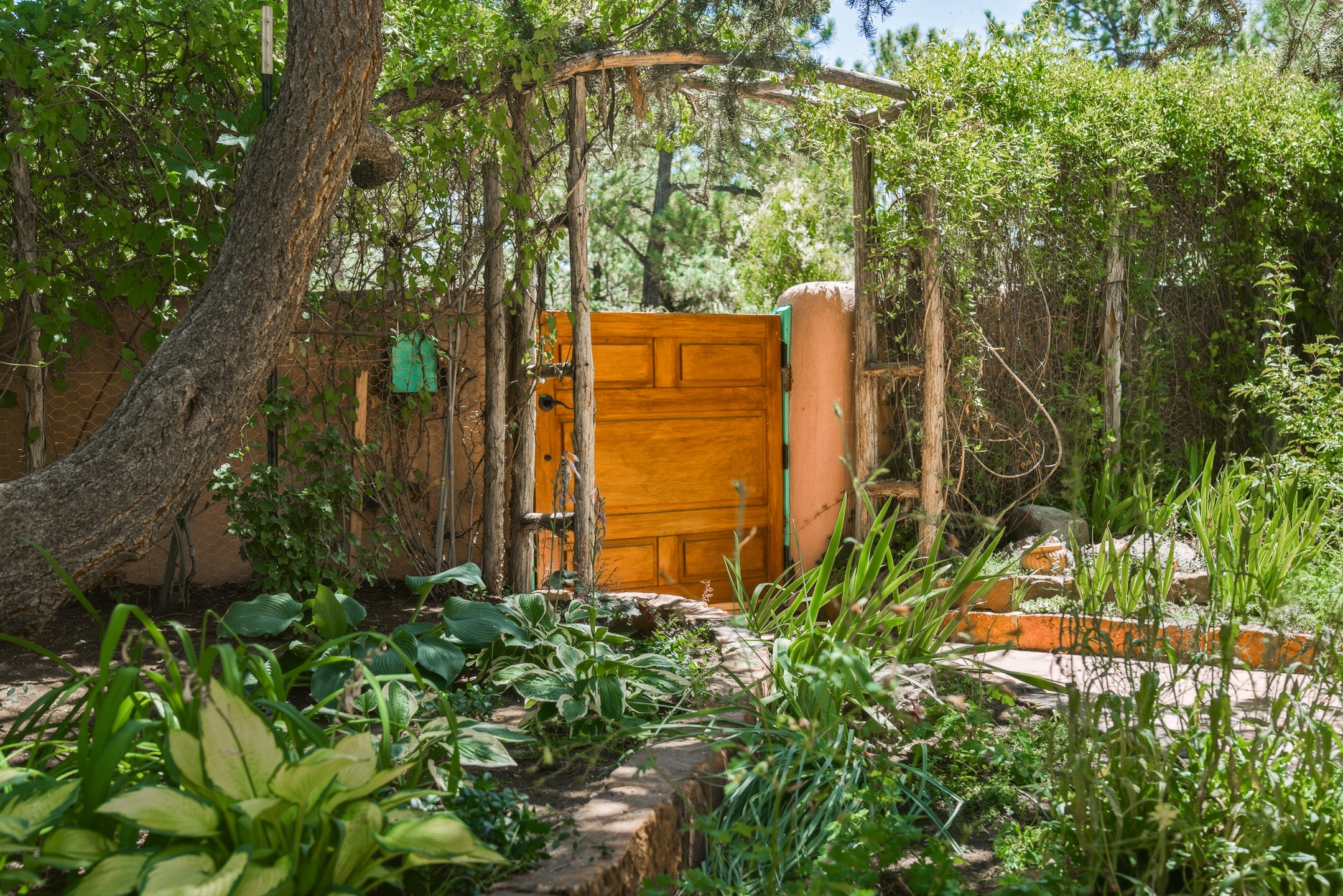 542 Camino Del Monte Sol