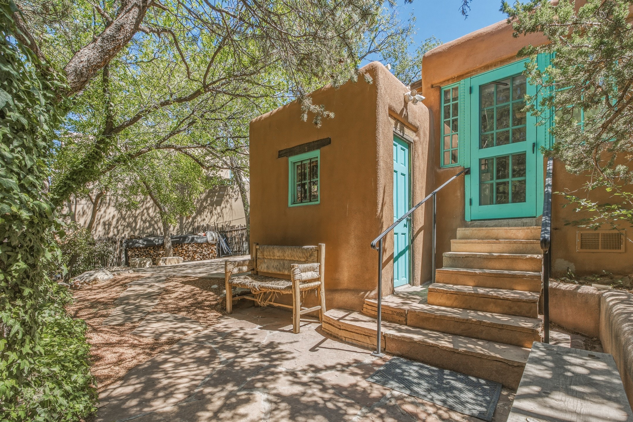 542 Camino Del Monte Sol