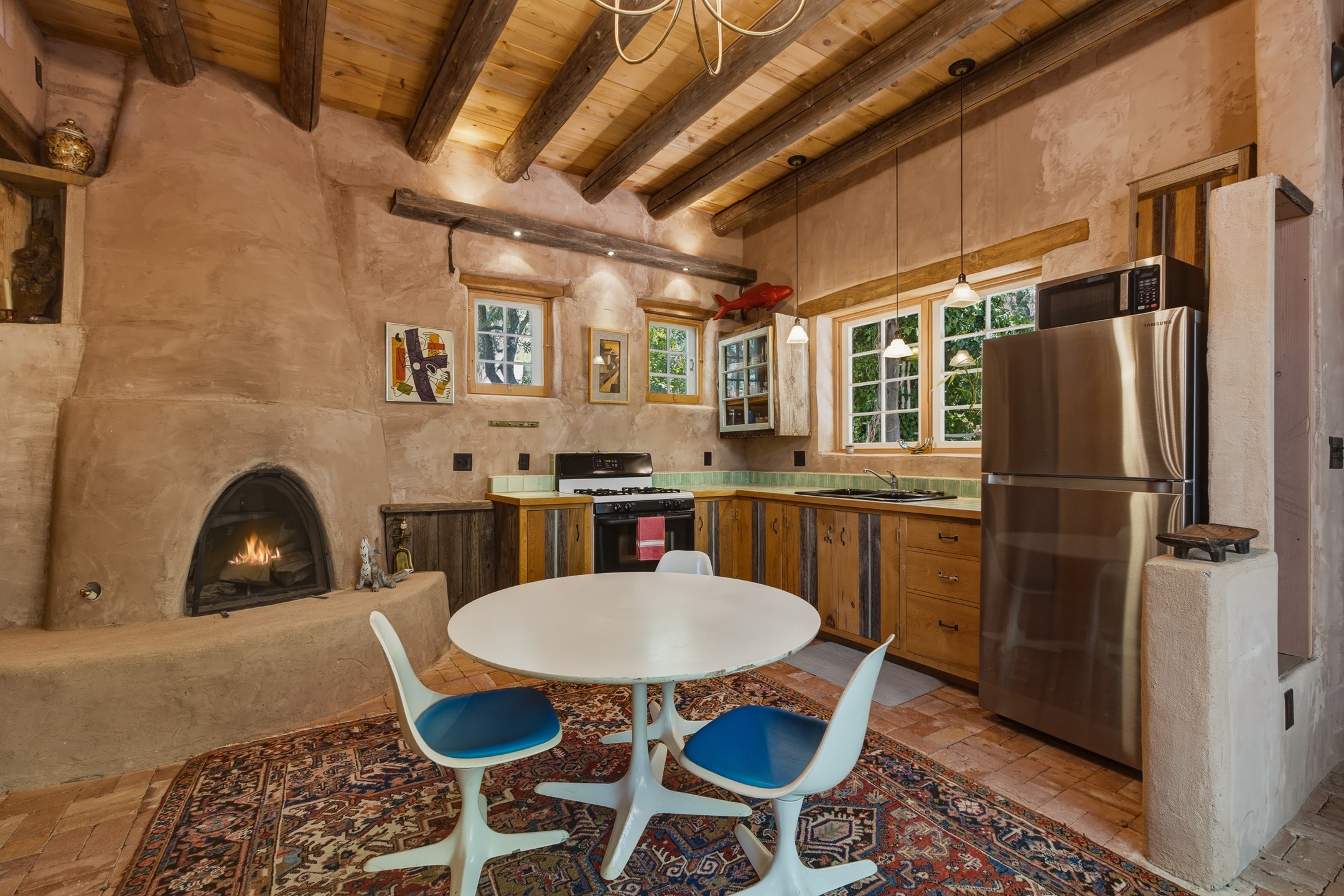 542 Camino Del Monte Sol
