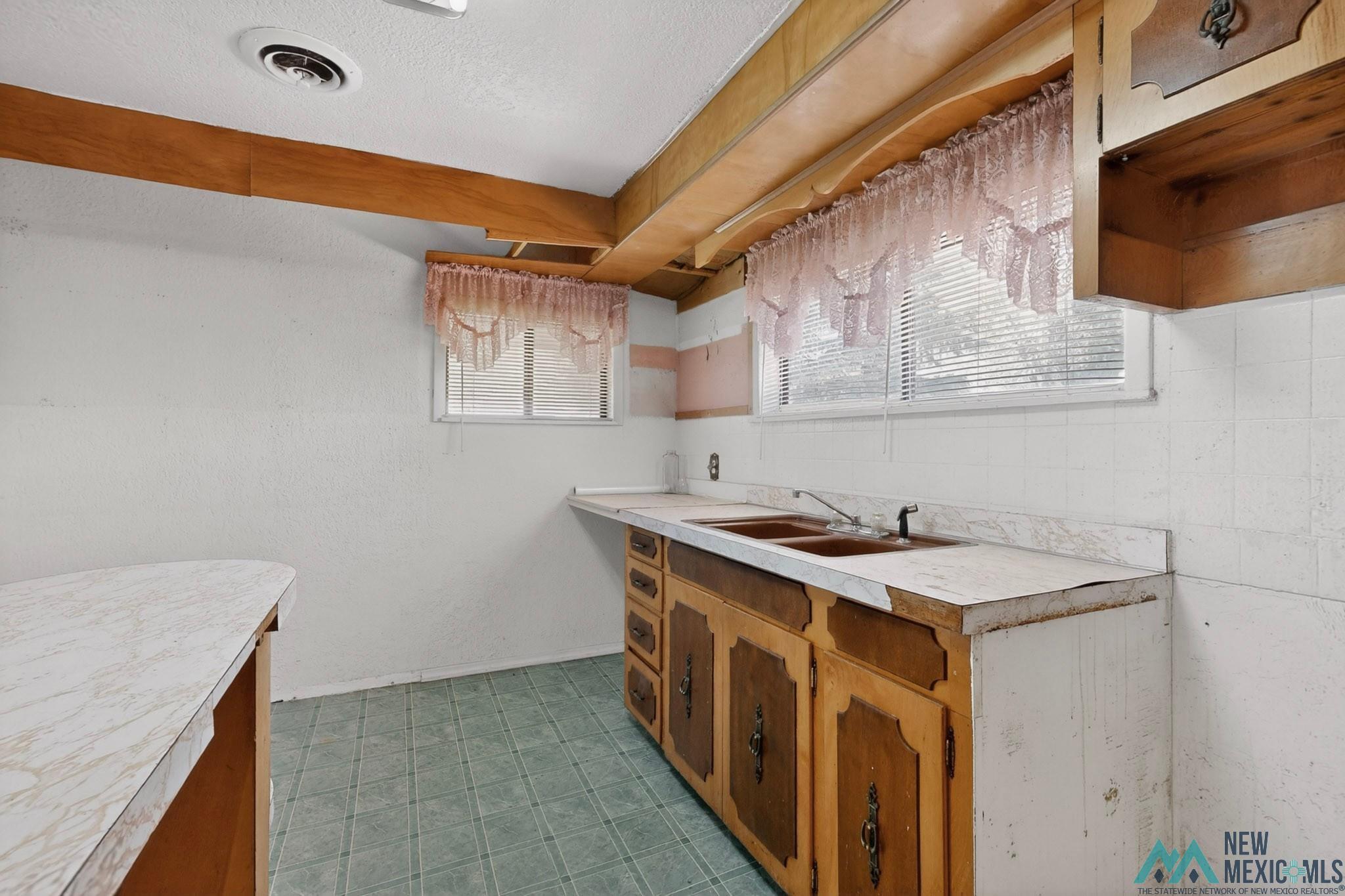 2609 Lujan Lane