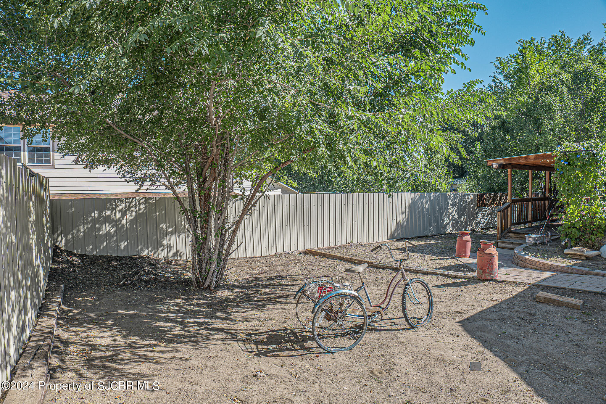 561 E ZIA Street