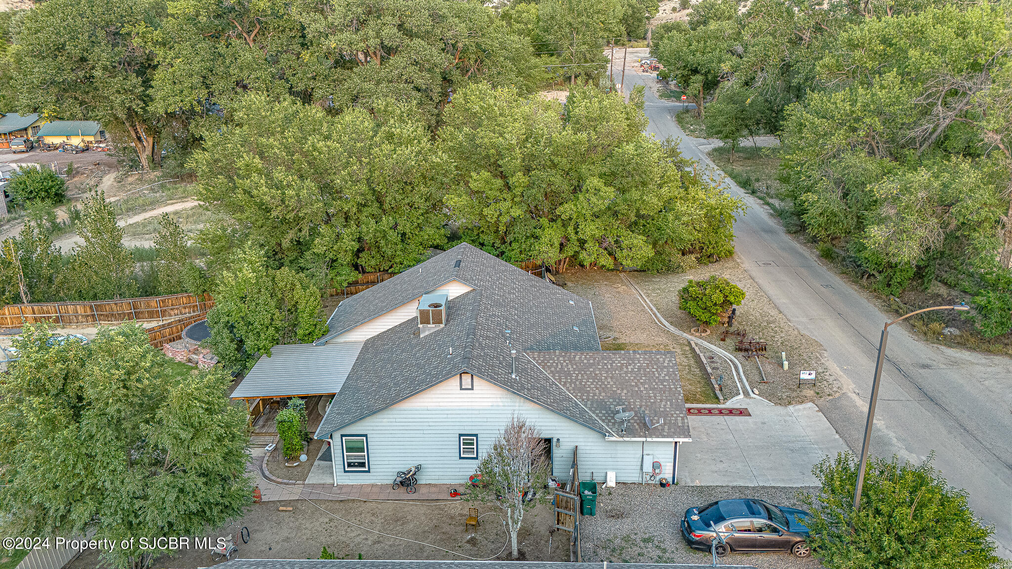 561 E ZIA Street