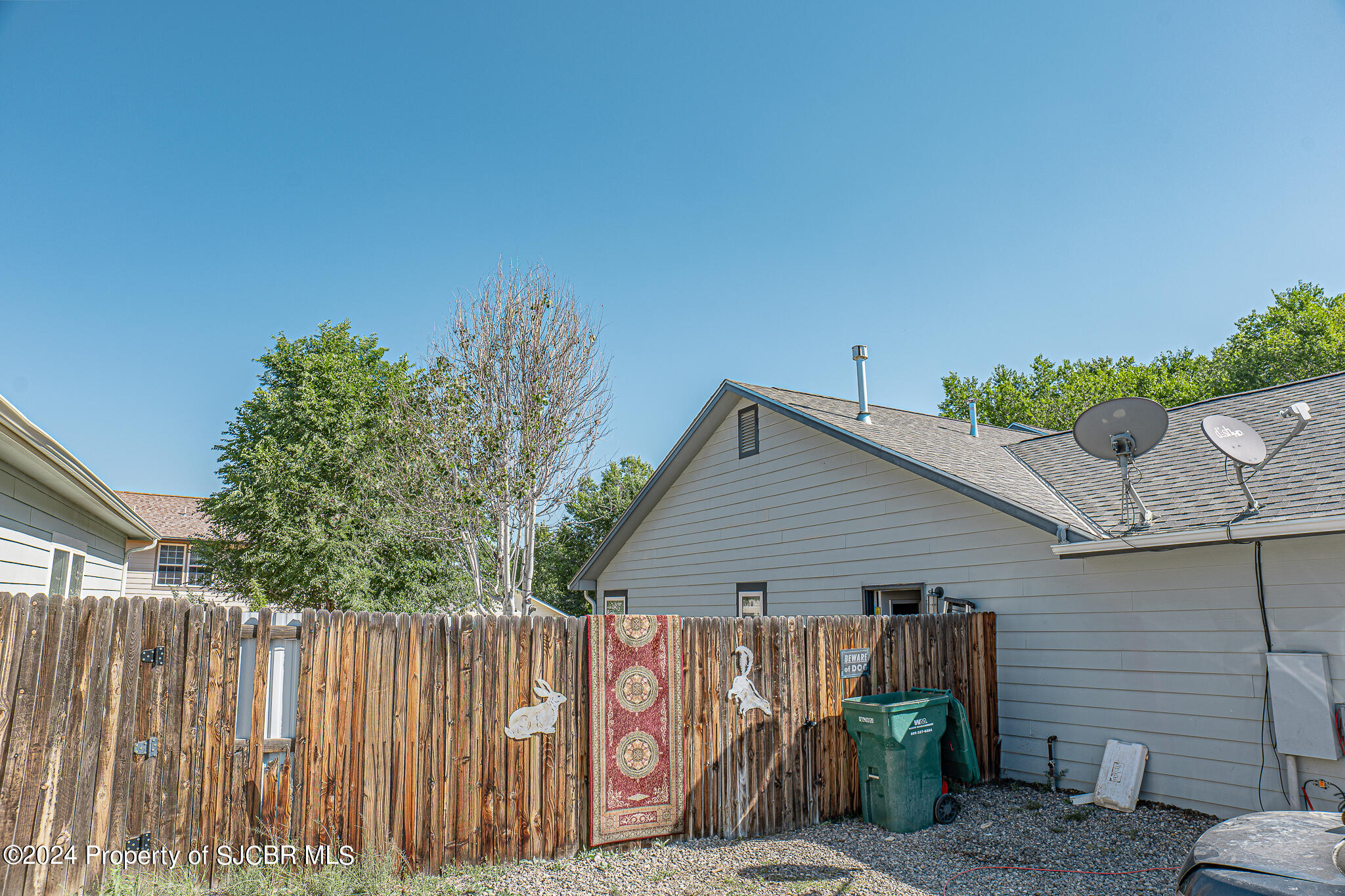 561 E ZIA Street