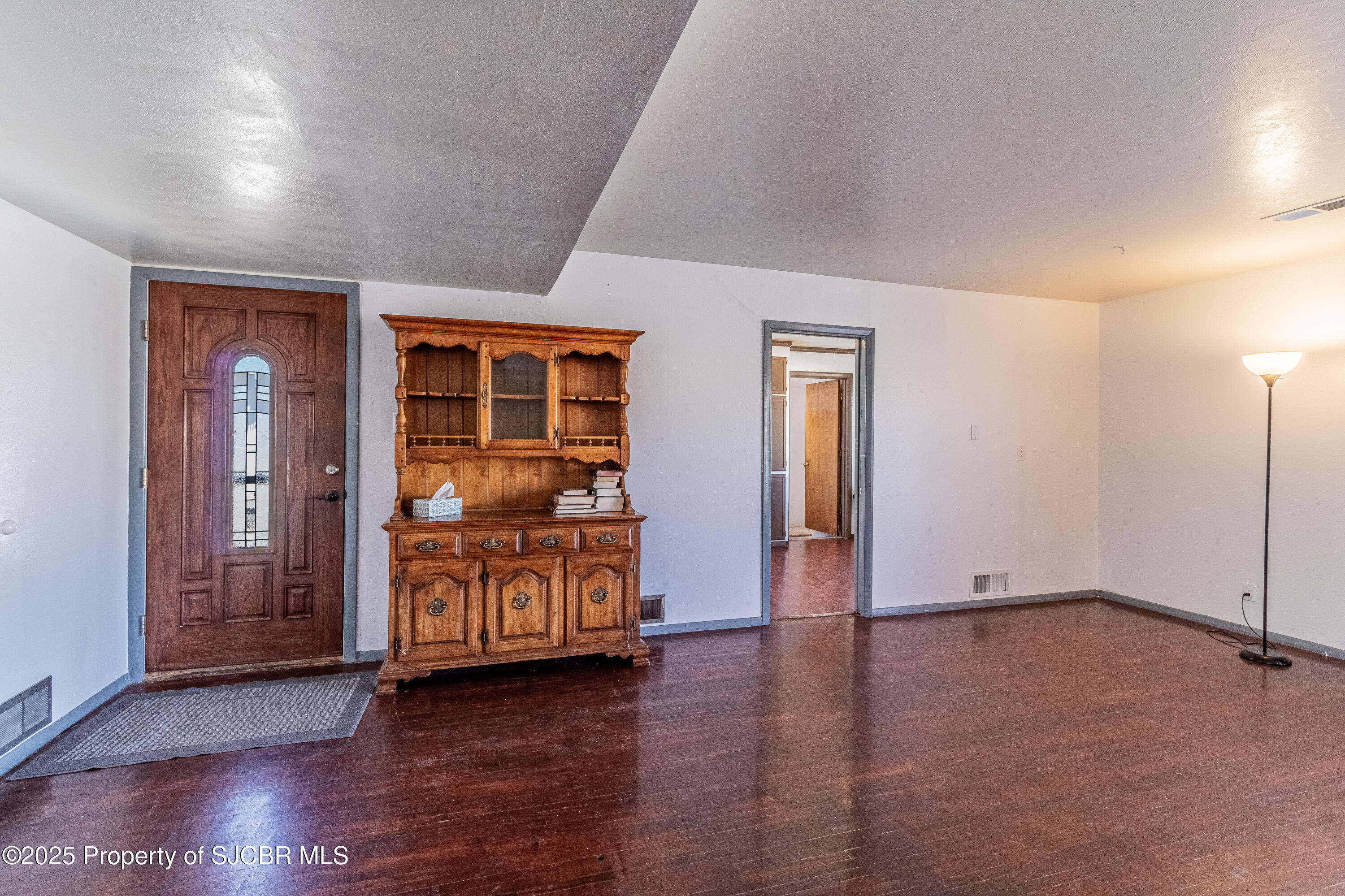 1208 E 27TH Street