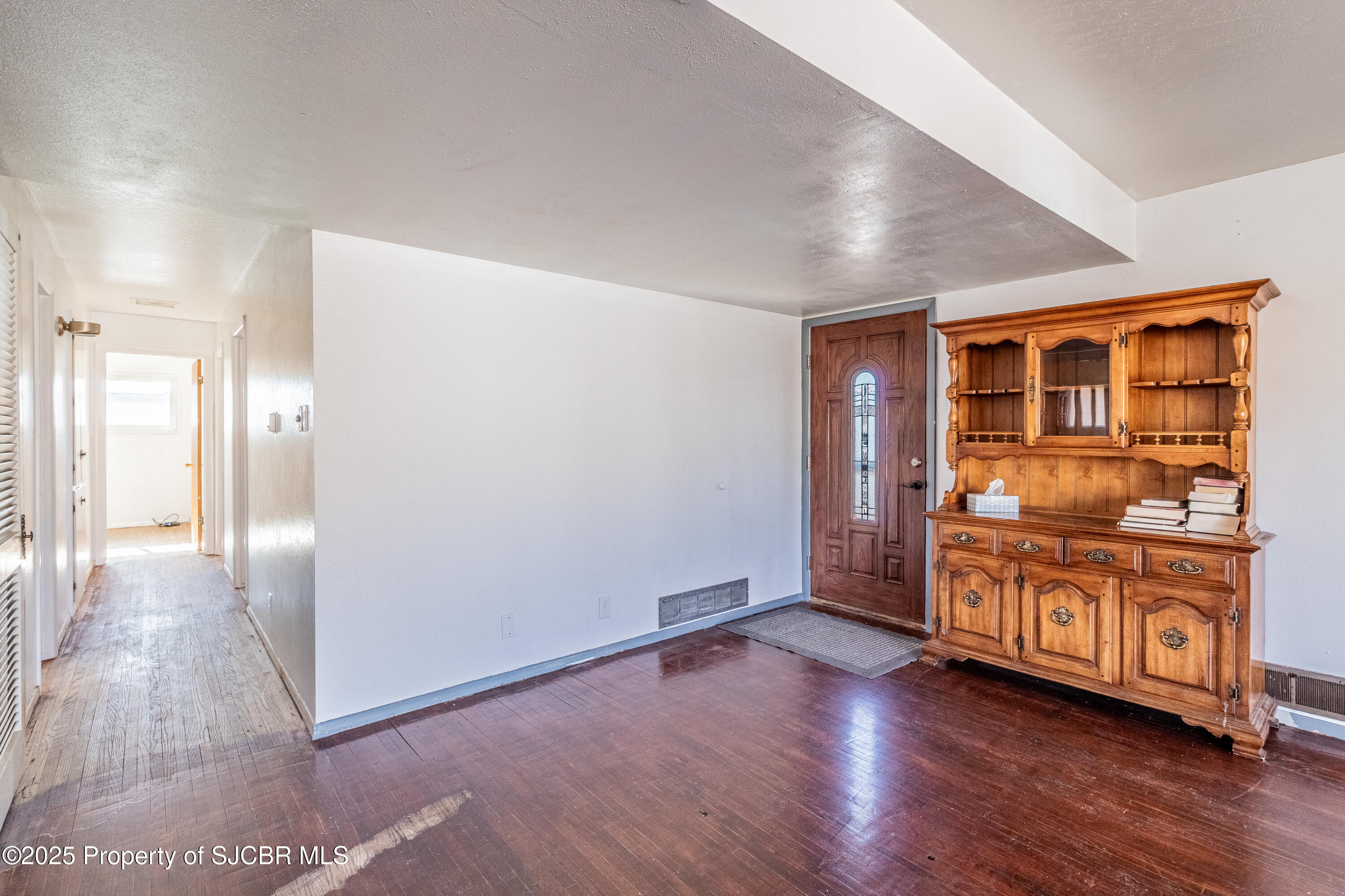 1208 E 27TH Street