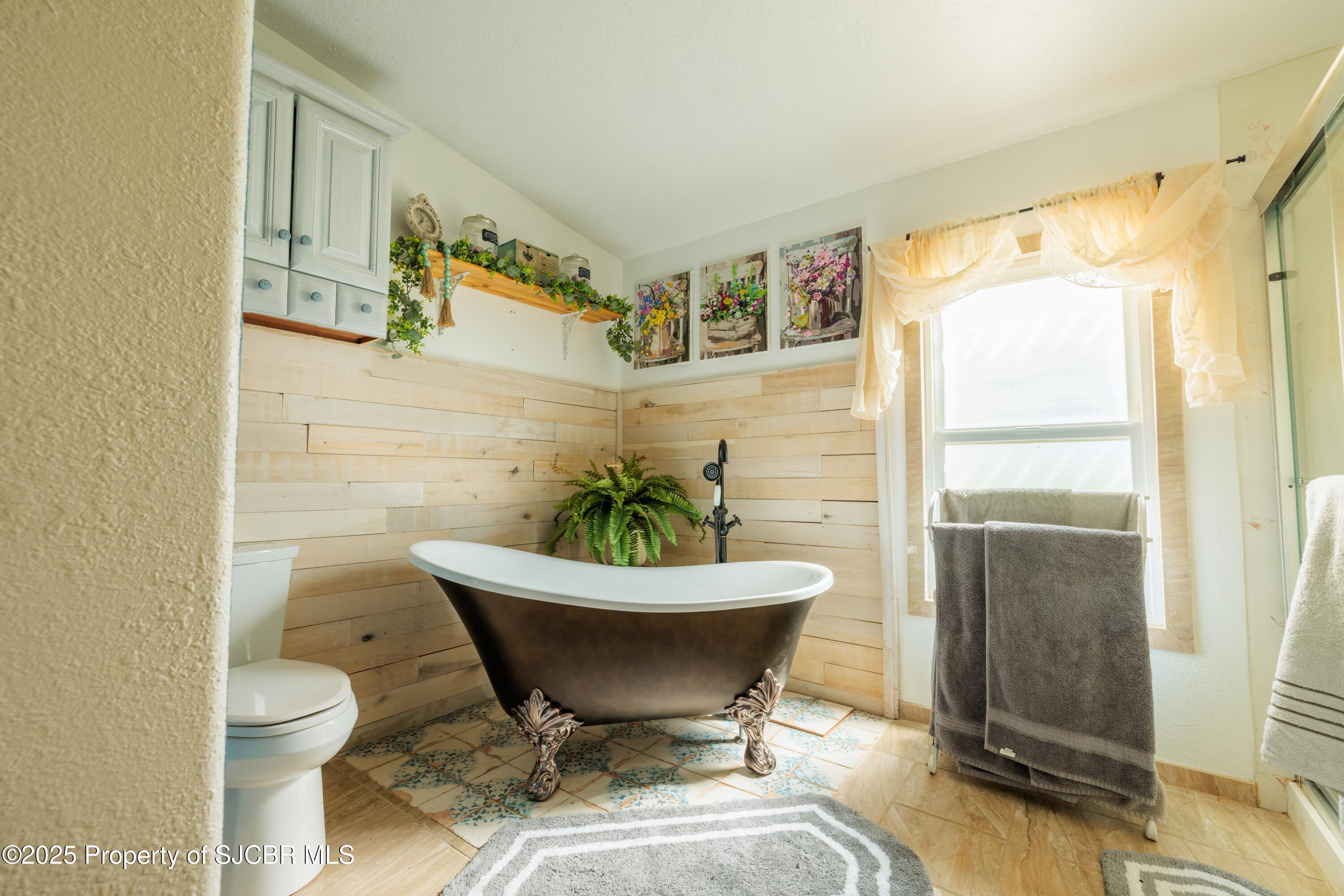 909 ROAD 4990