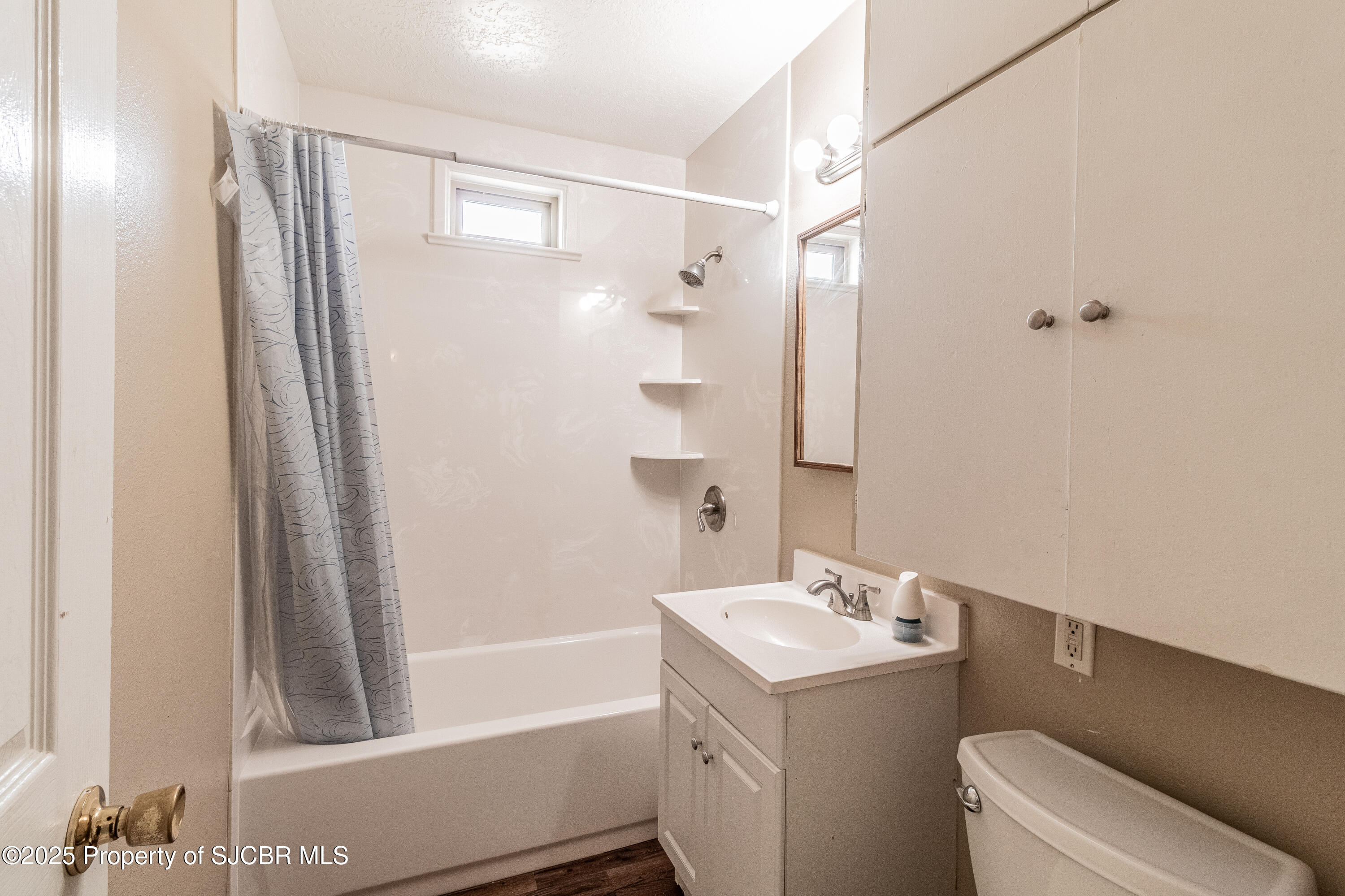 1502 N MESA VERDE Avenue