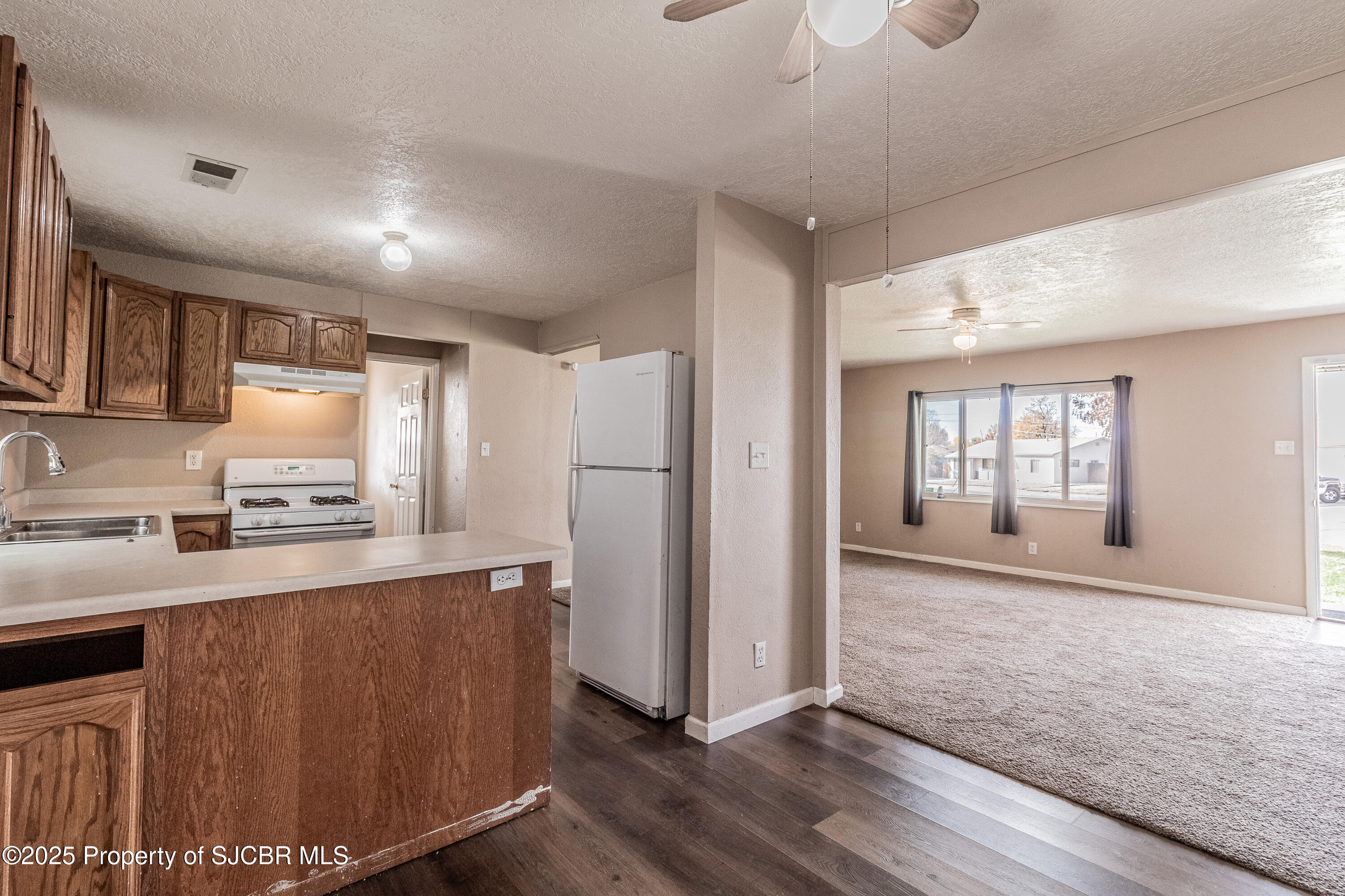 1502 N MESA VERDE Avenue