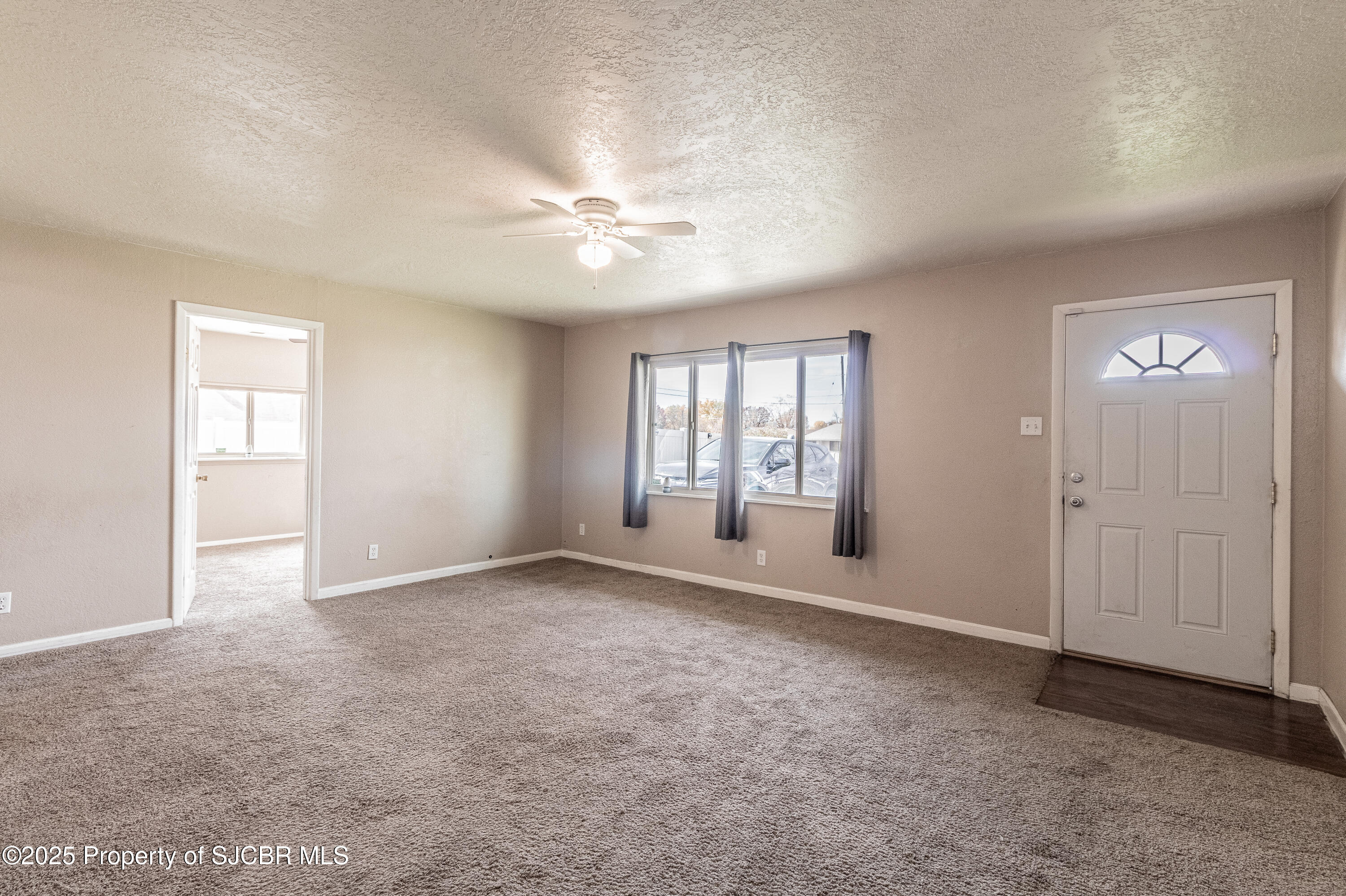 1502 N MESA VERDE Avenue