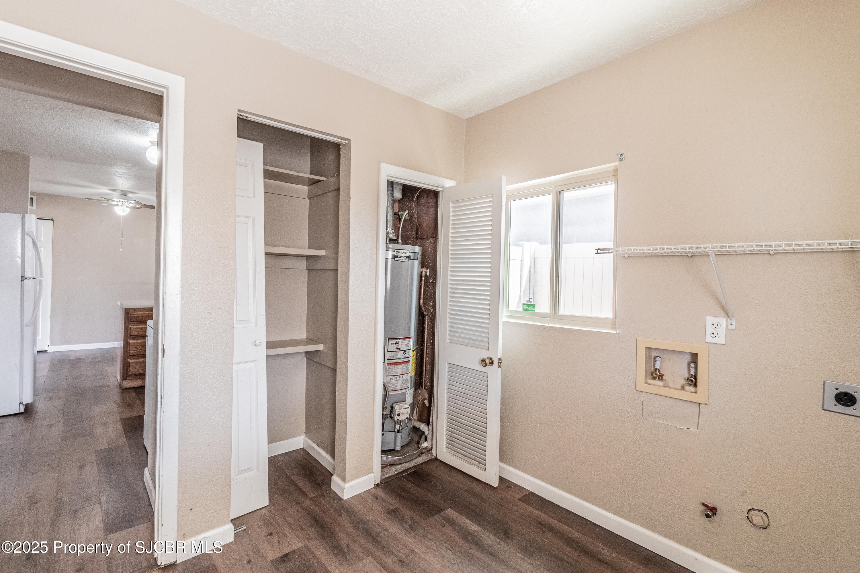 1502 N MESA VERDE Avenue