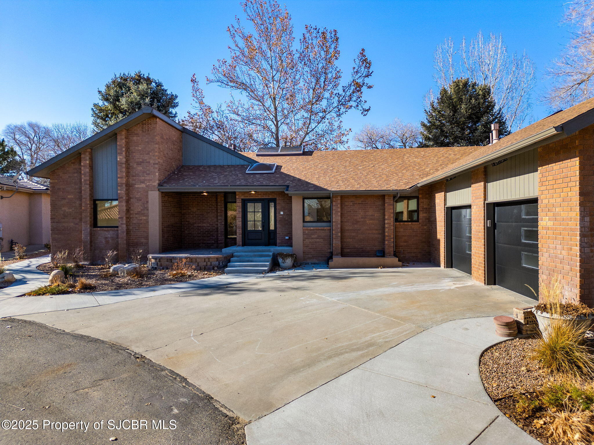 5425 SANTA THERESA Court