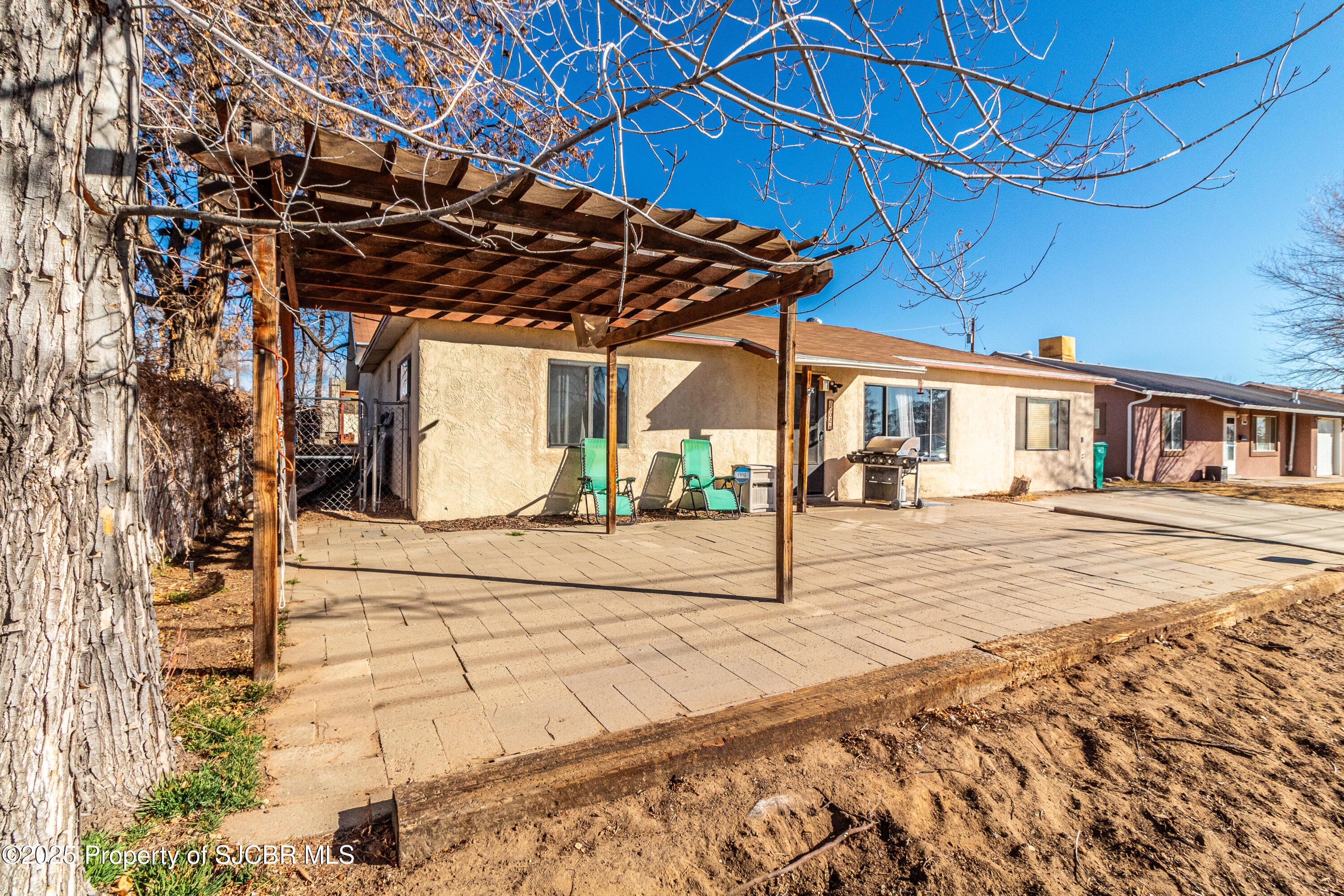 1002 COOPER Street