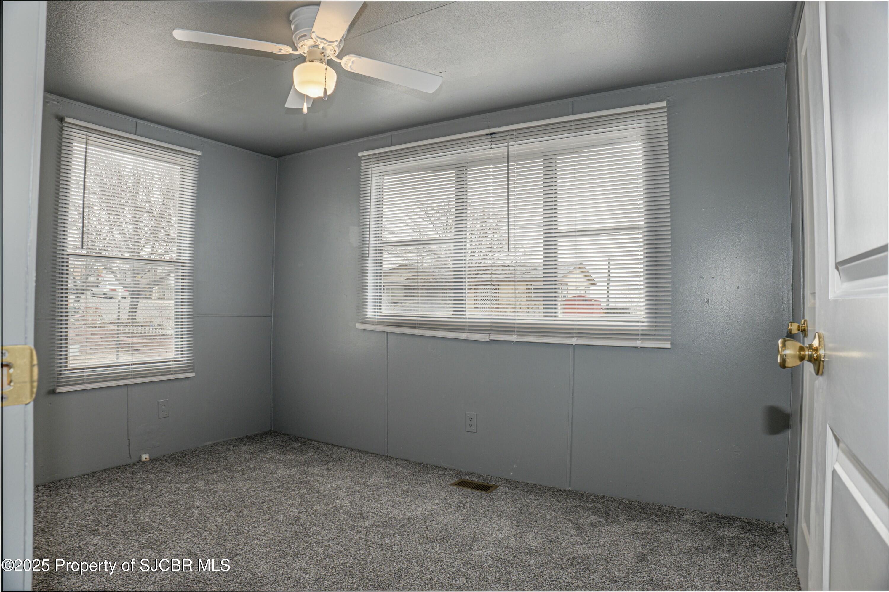 1725 MOUNTAIN VIEW Circle