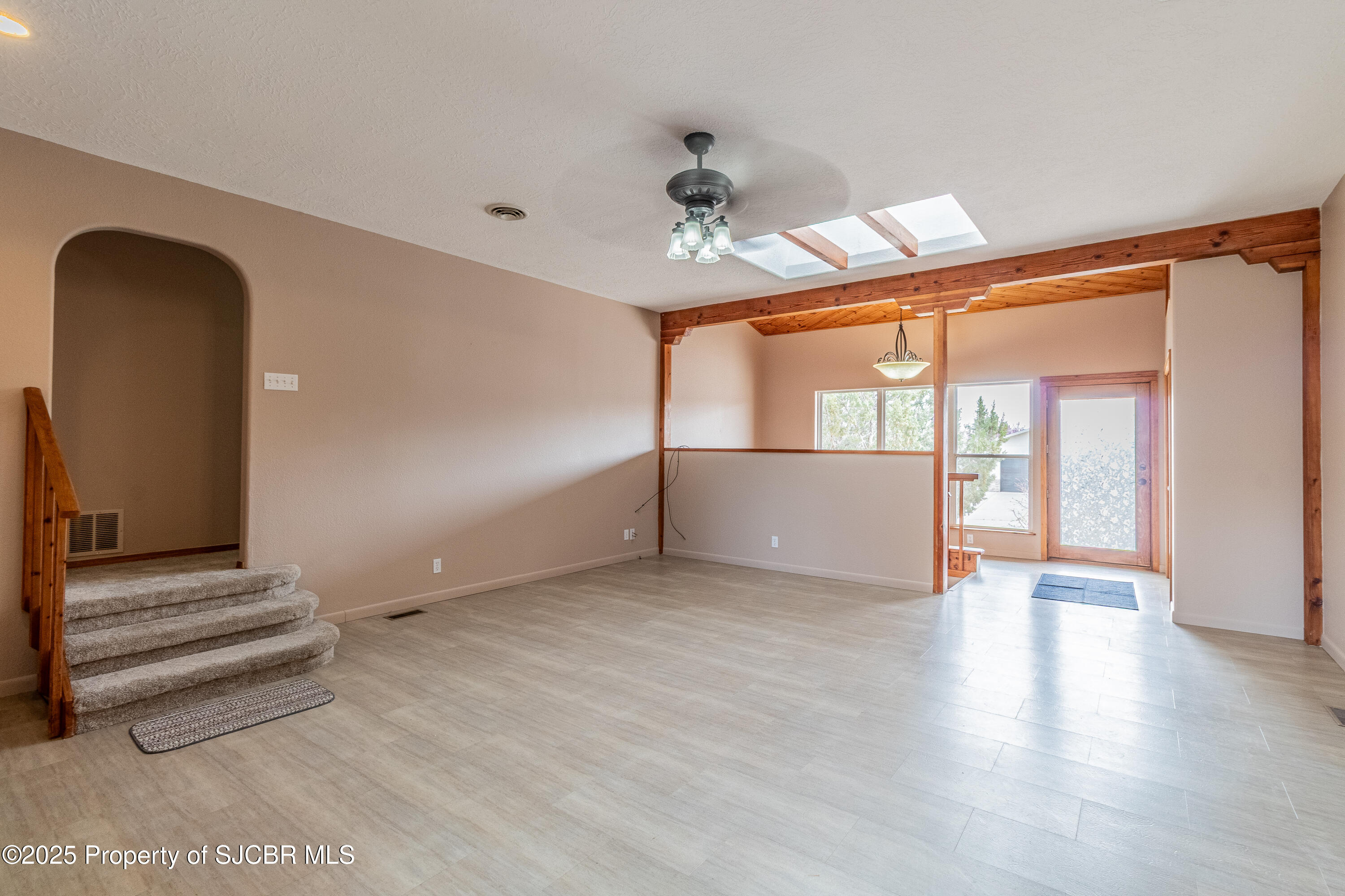 5002 EVERGREEN Drive