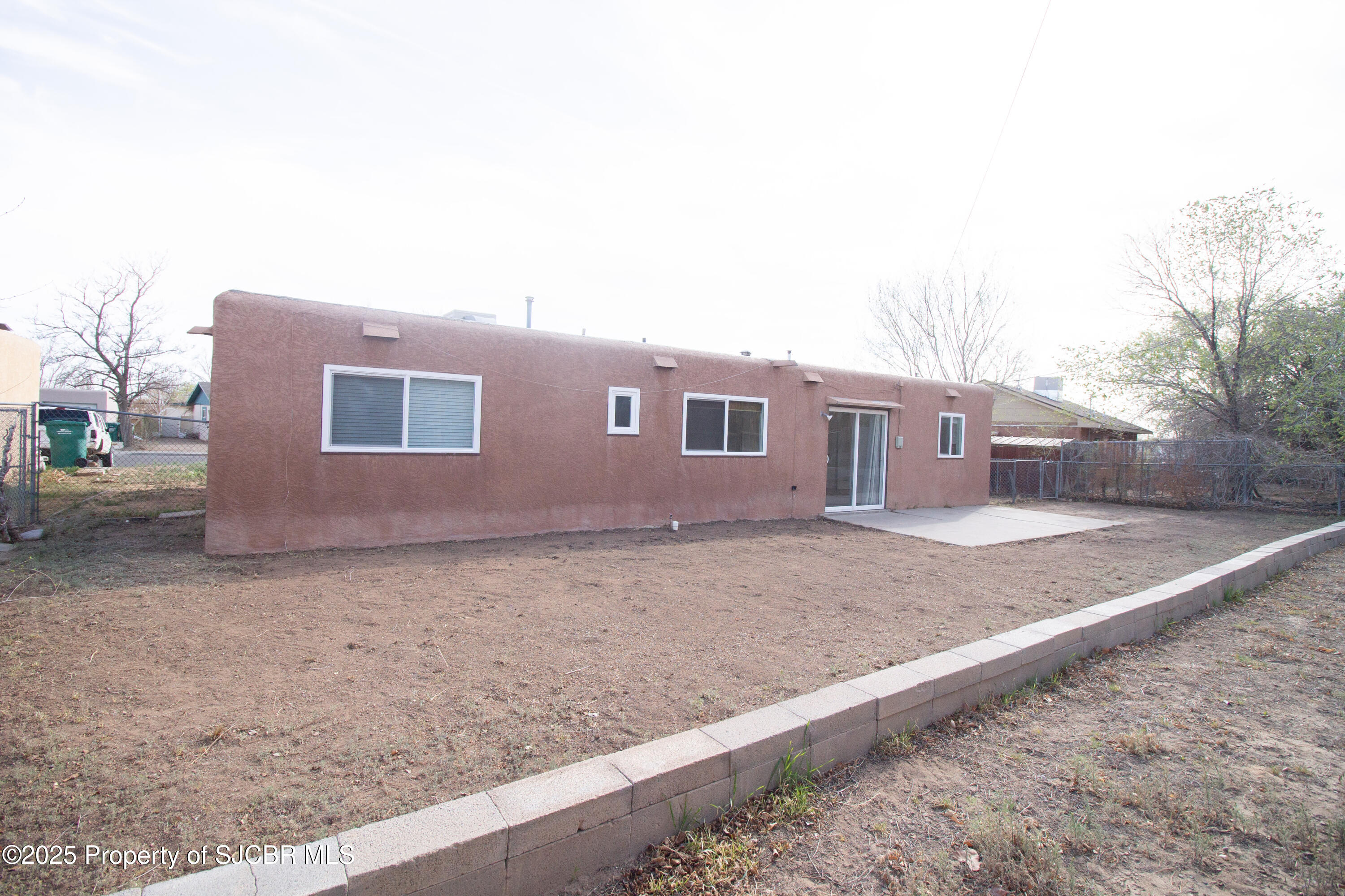 3002 EDGECLIFF Drive