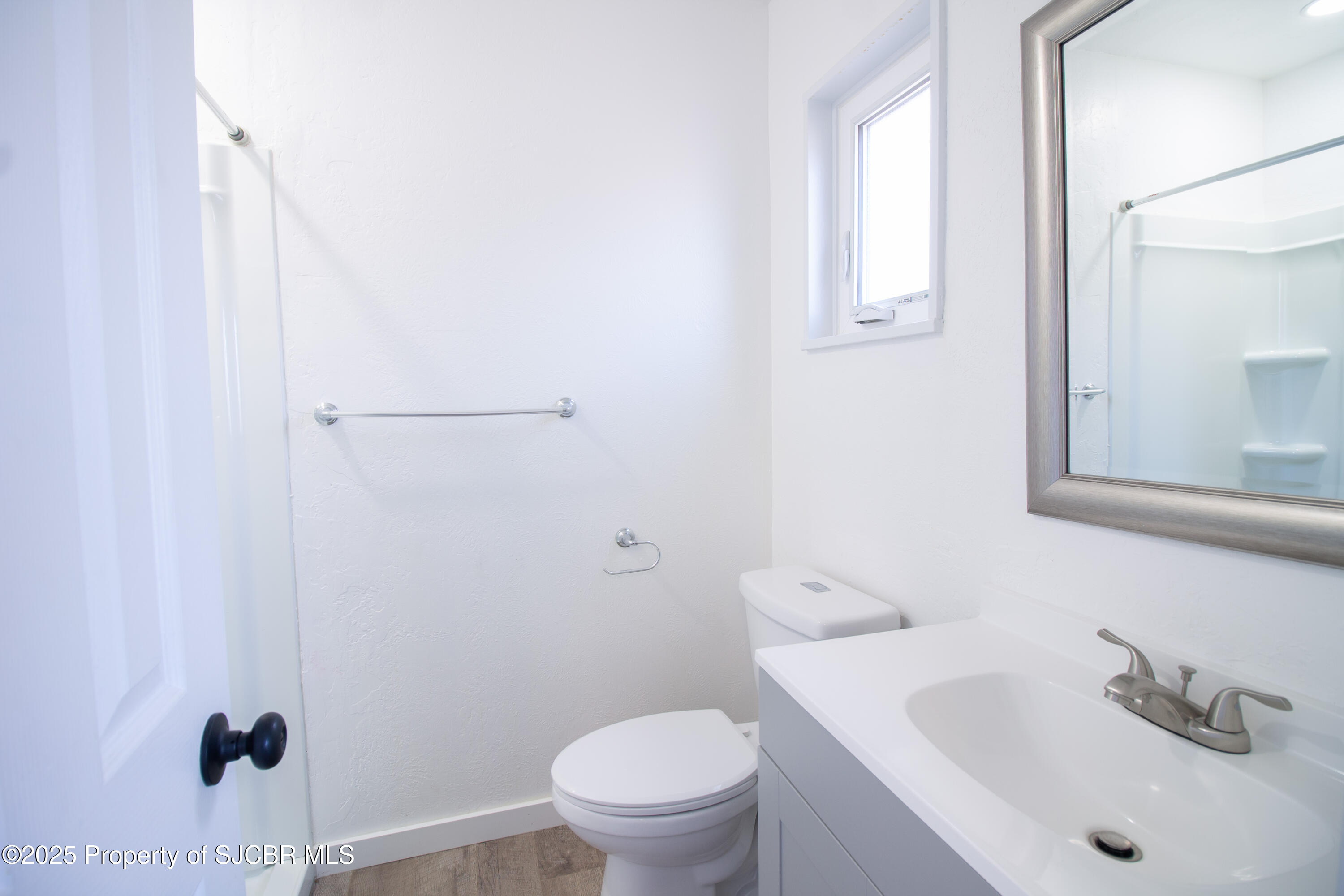 3002 EDGECLIFF Drive