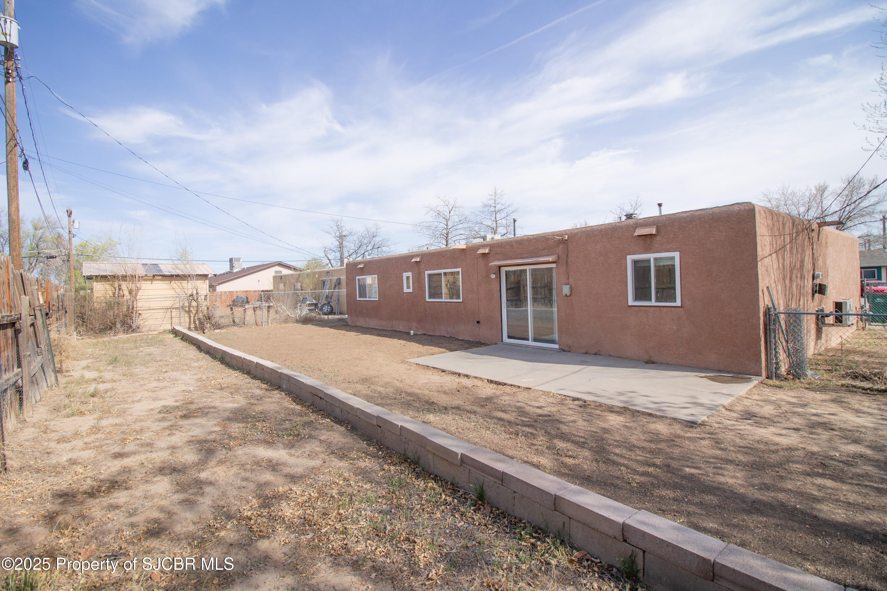 3002 EDGECLIFF Drive