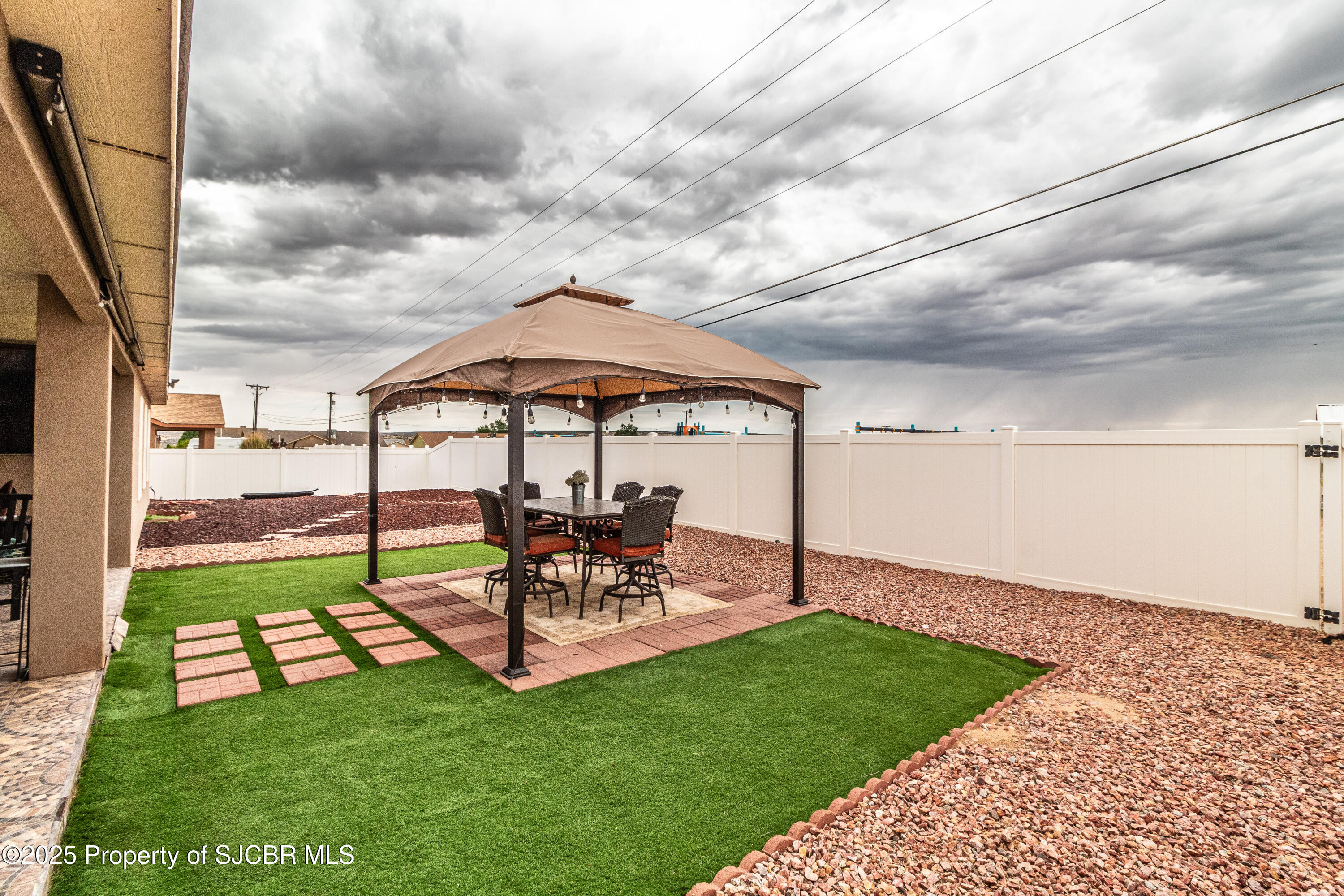 805 MESA VISTA Drive
