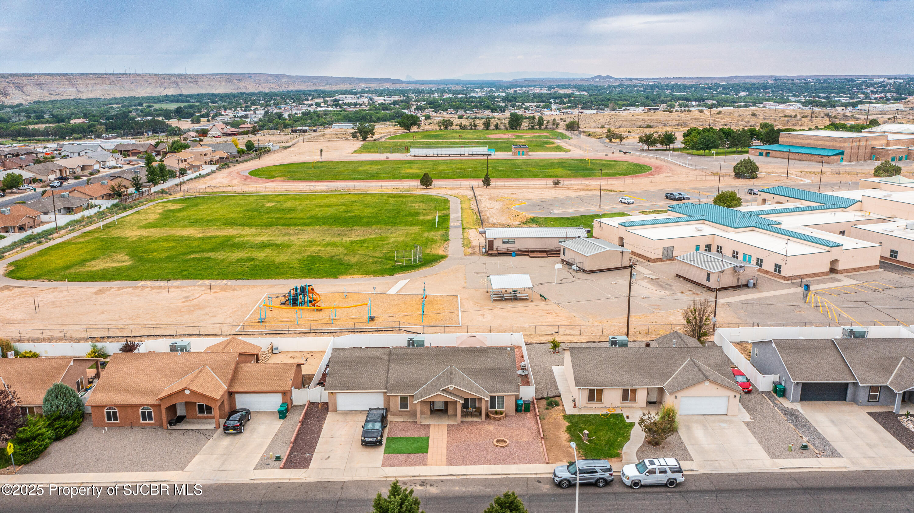 805 MESA VISTA Drive