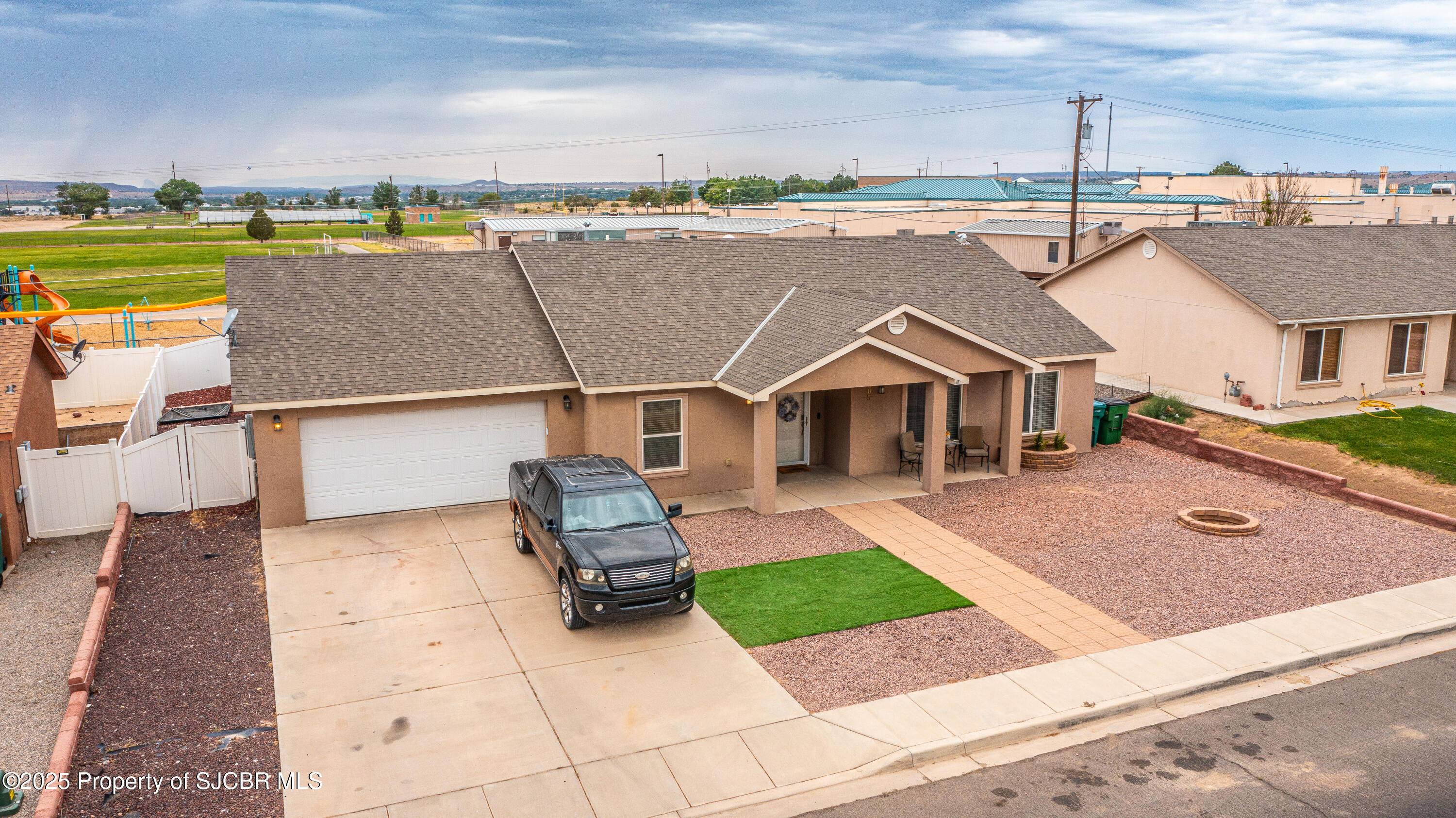 805 MESA VISTA Drive
