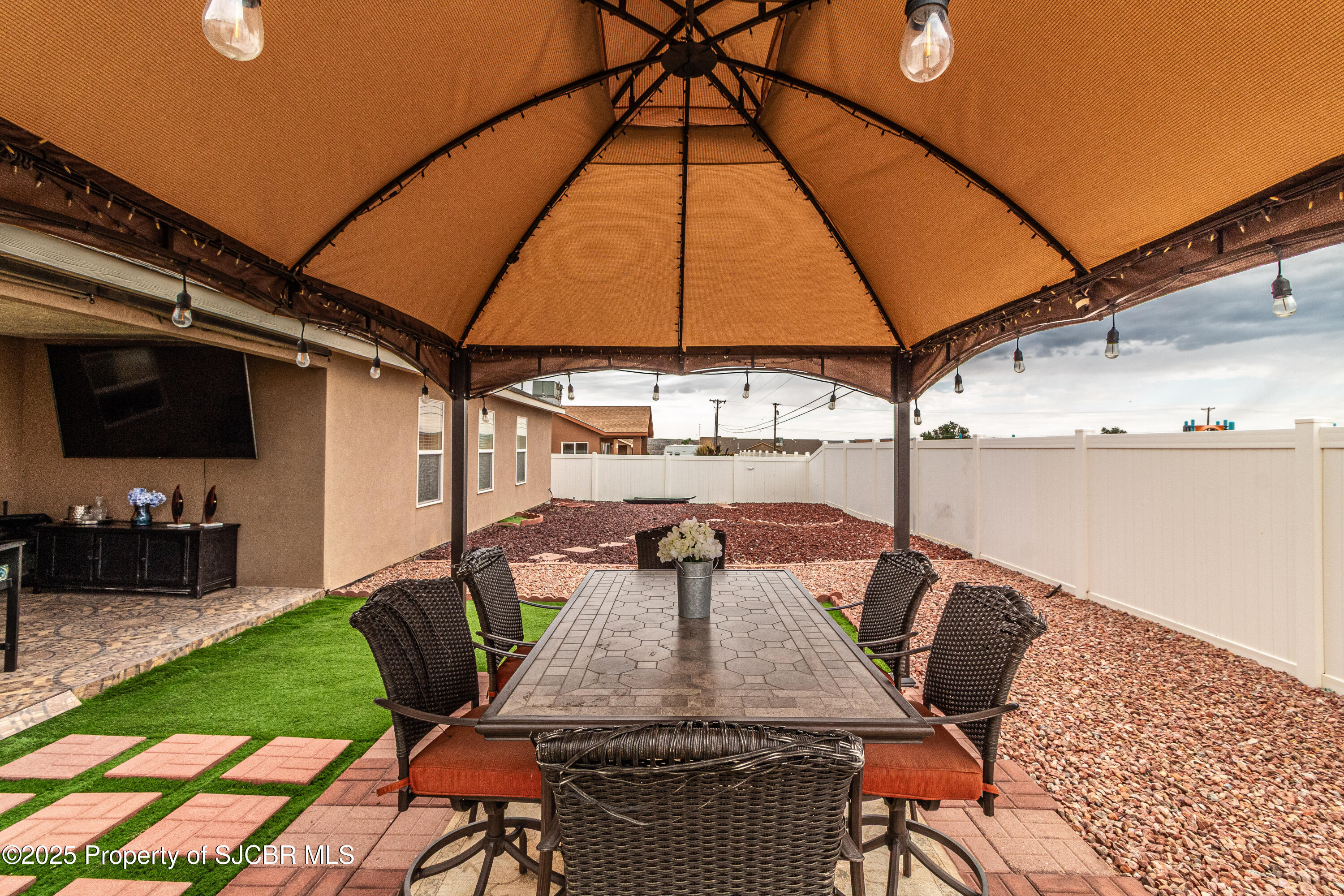 805 MESA VISTA Drive
