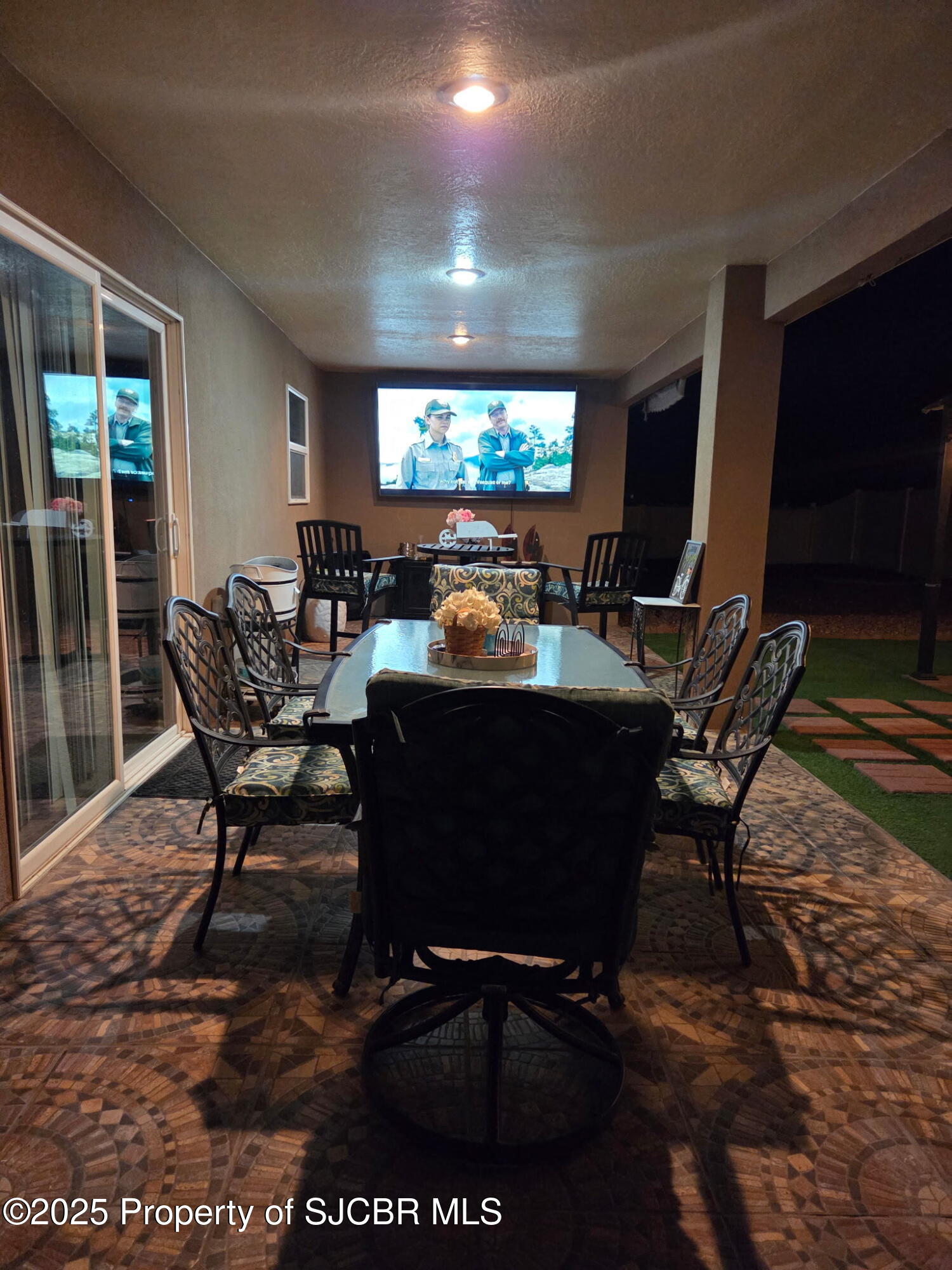805 MESA VISTA Drive