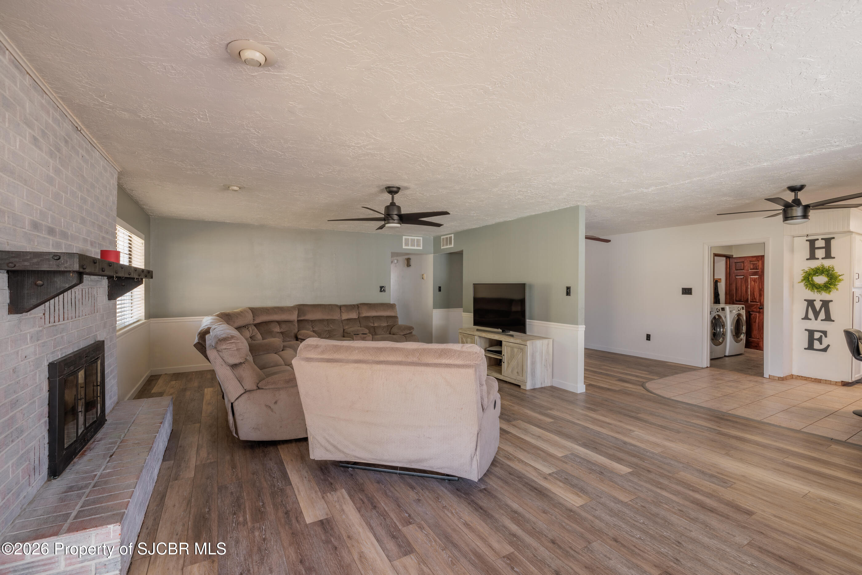 124 E TWILIGHT Drive
