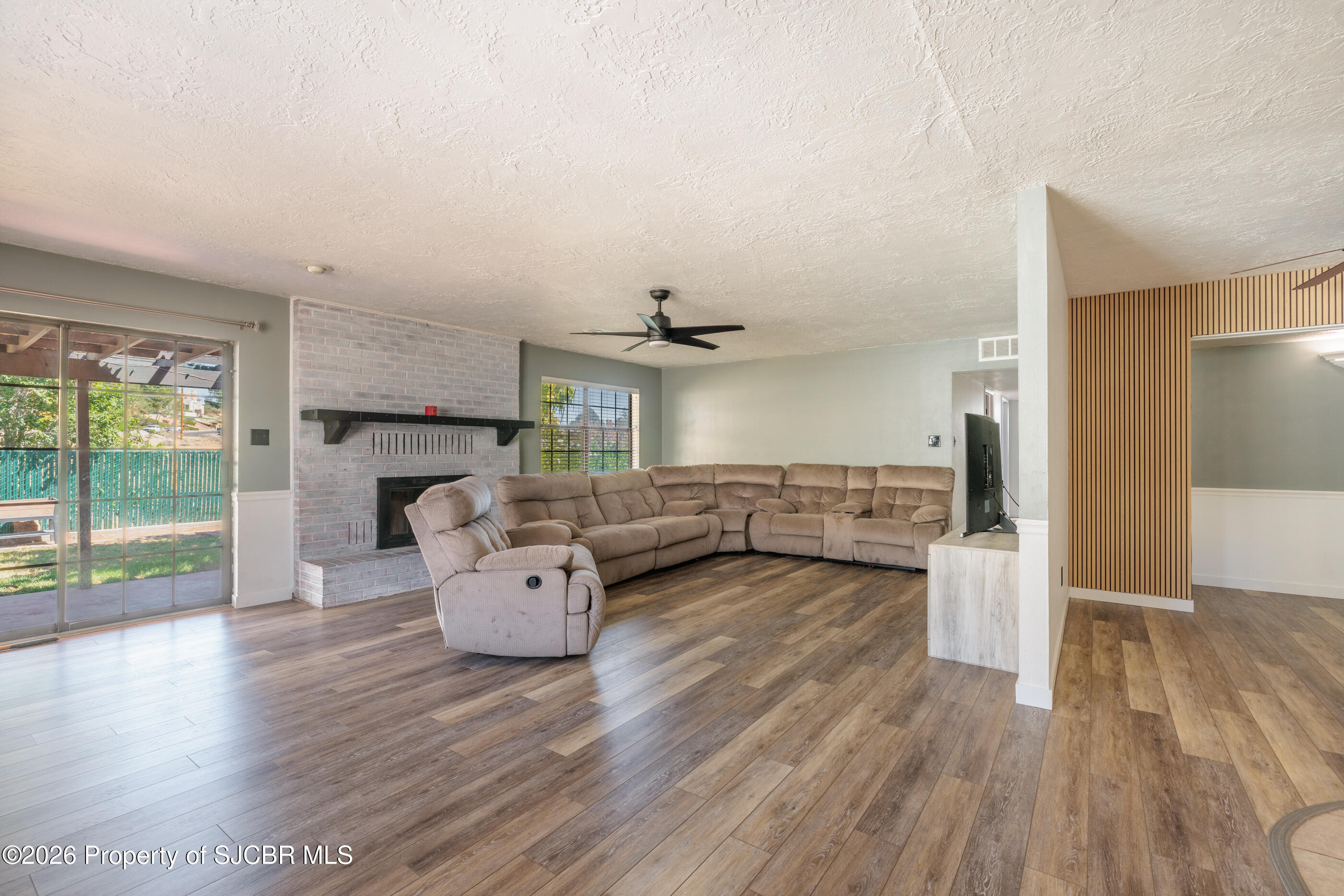124 E TWILIGHT Drive
