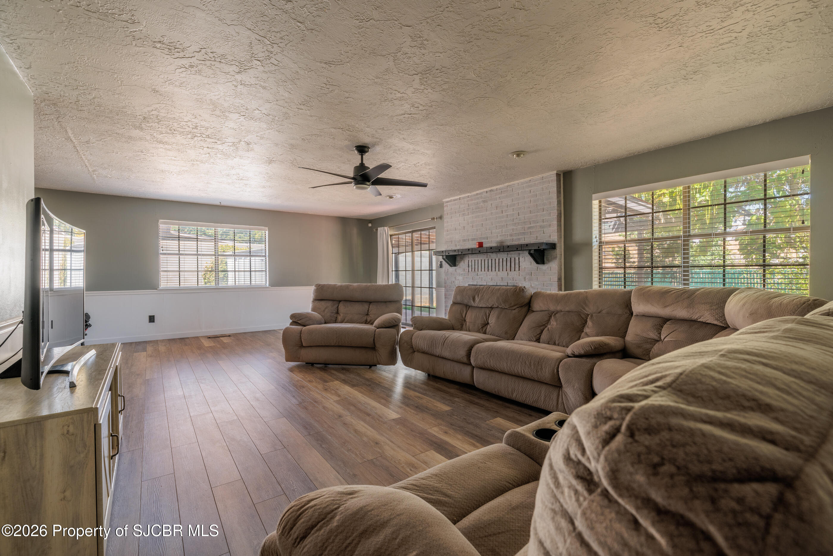 124 E TWILIGHT Drive