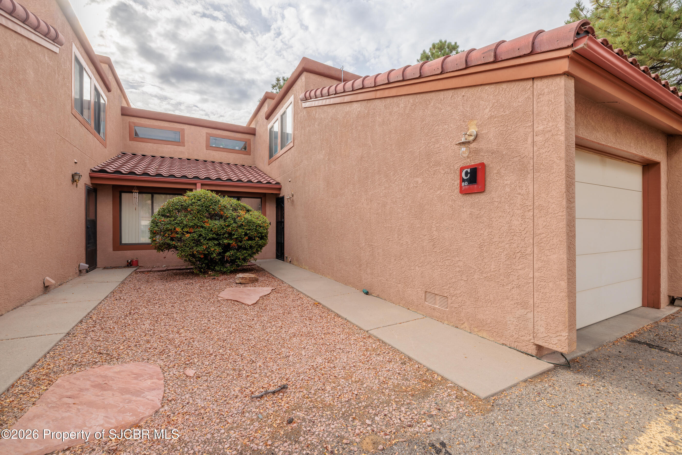 5200 VILLA VIEW Drive 20C