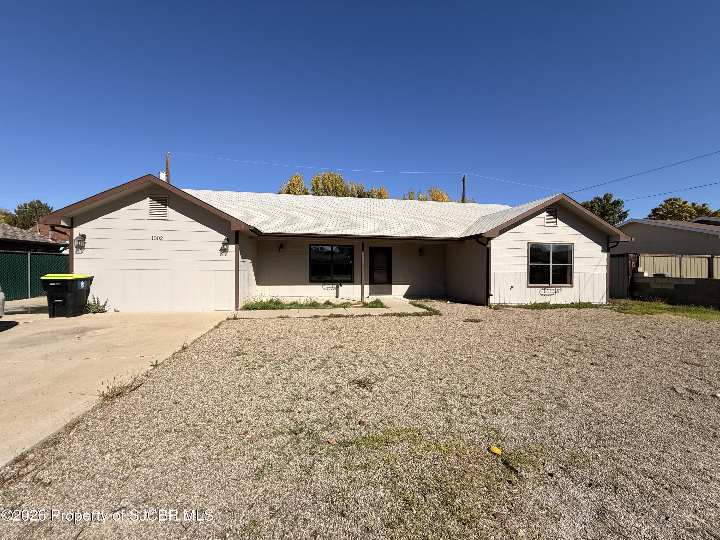 1302 OAKWOOD Drive