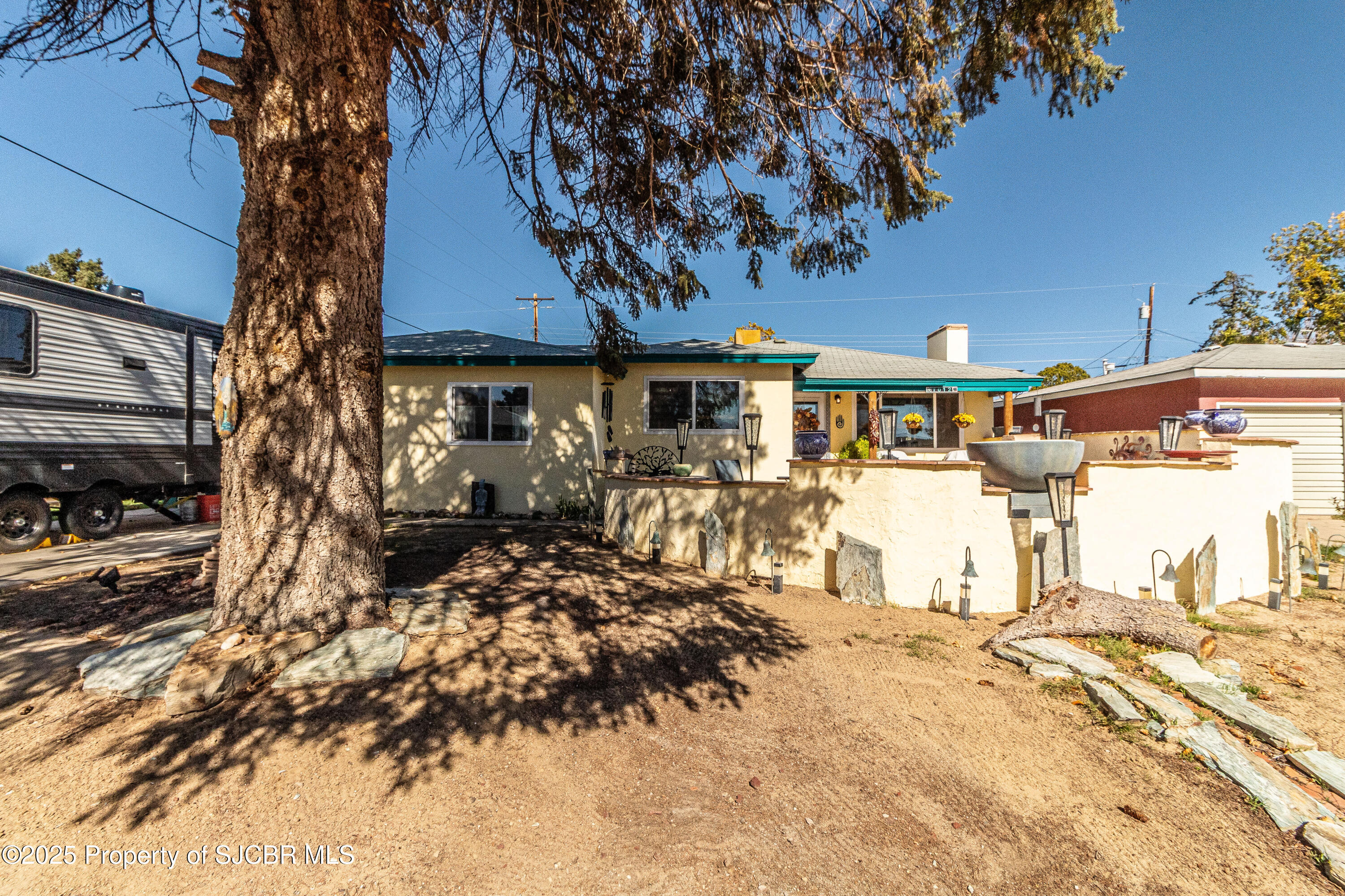 1012 ZUNI Drive
