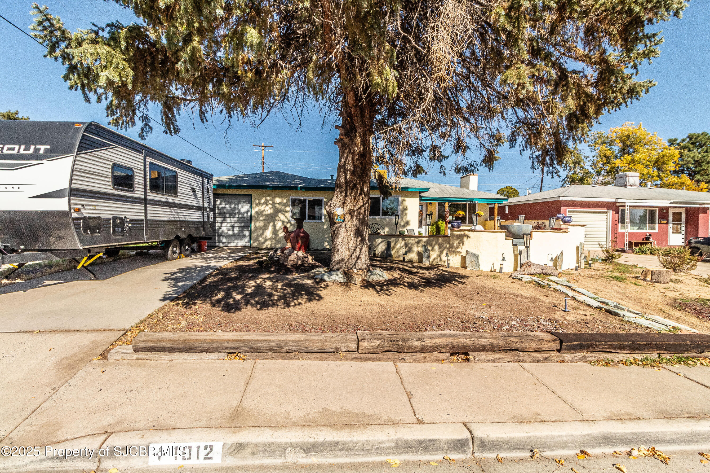 1012 ZUNI Drive