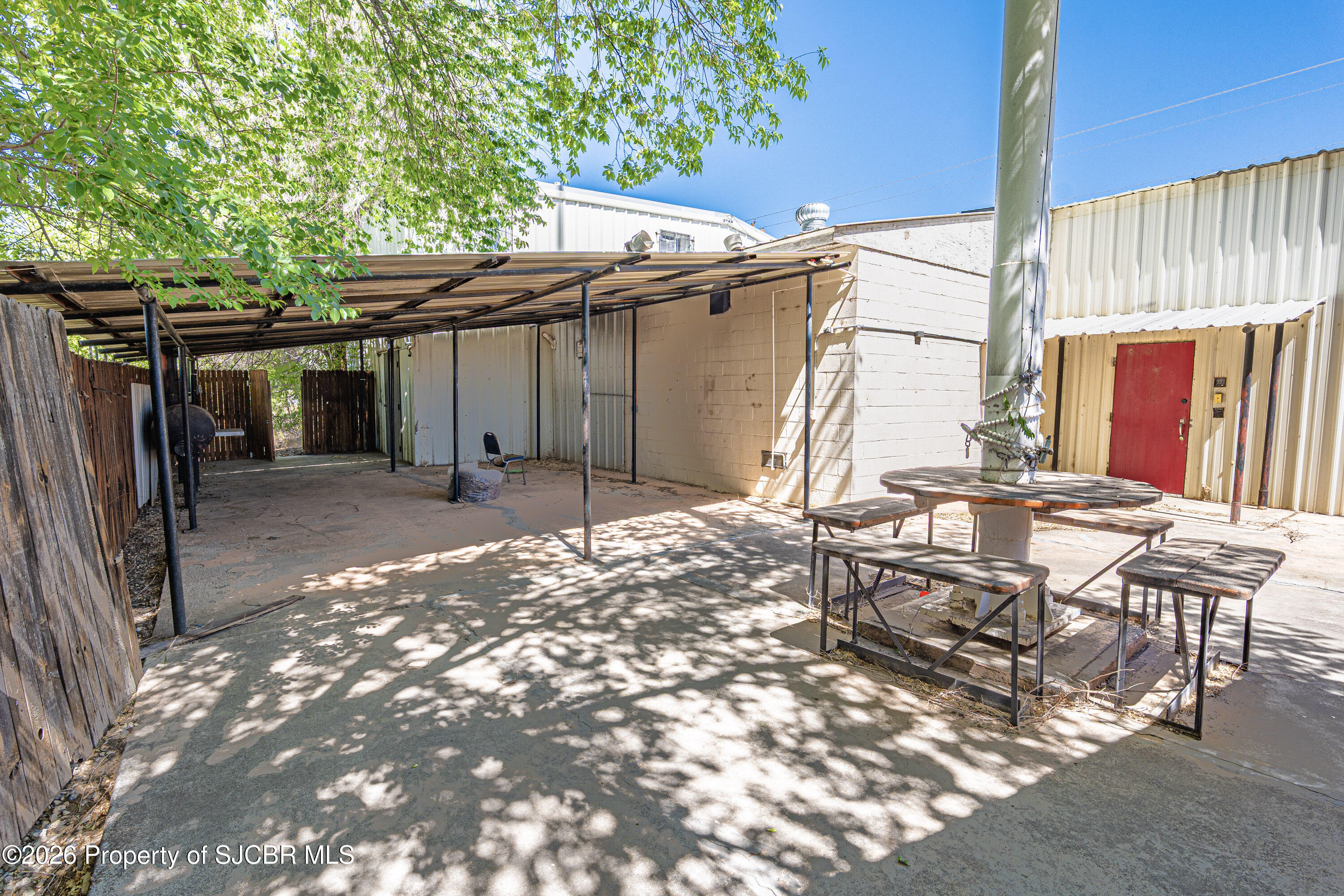 5641 BLOOMFIELD HWY