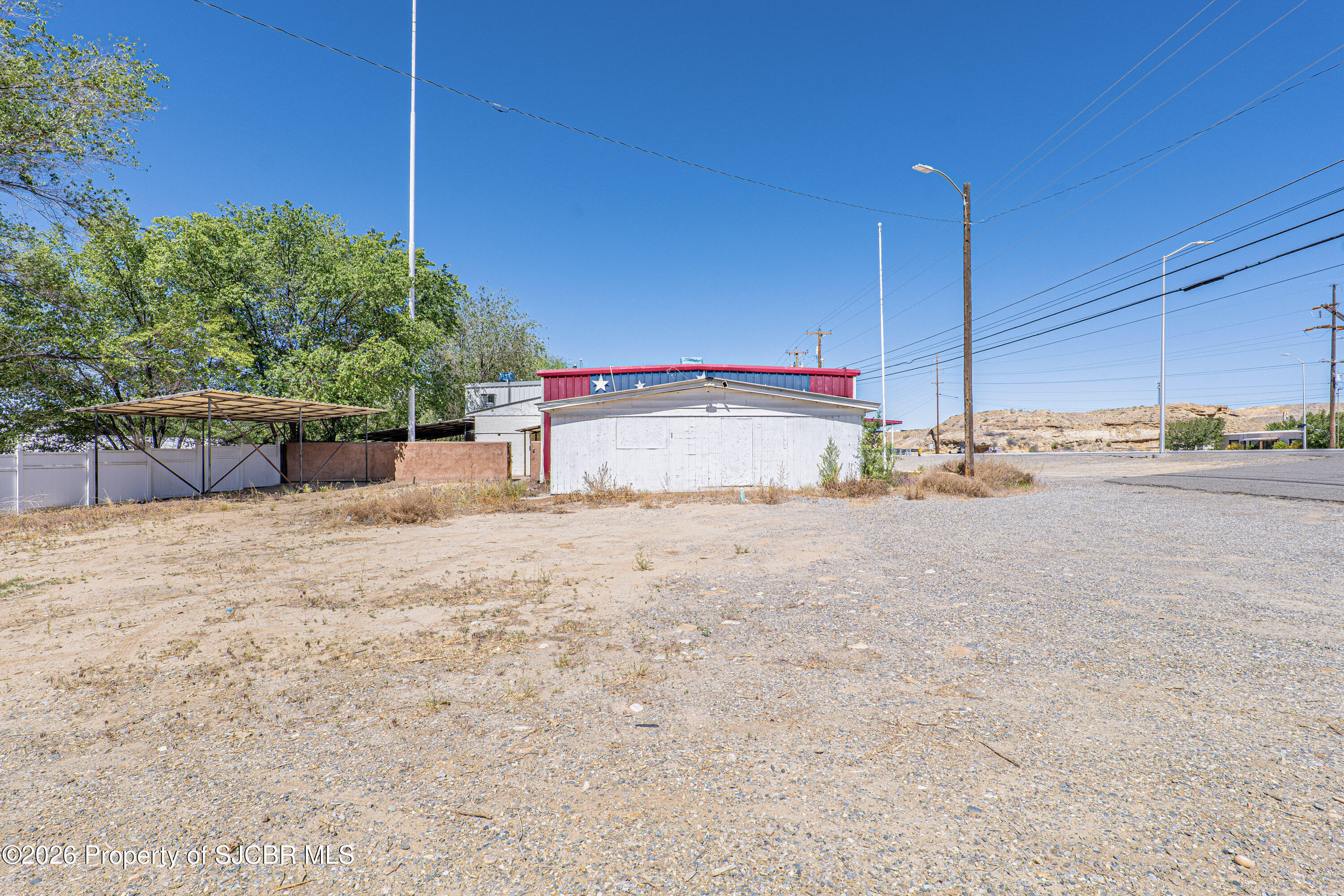 5641 BLOOMFIELD HWY