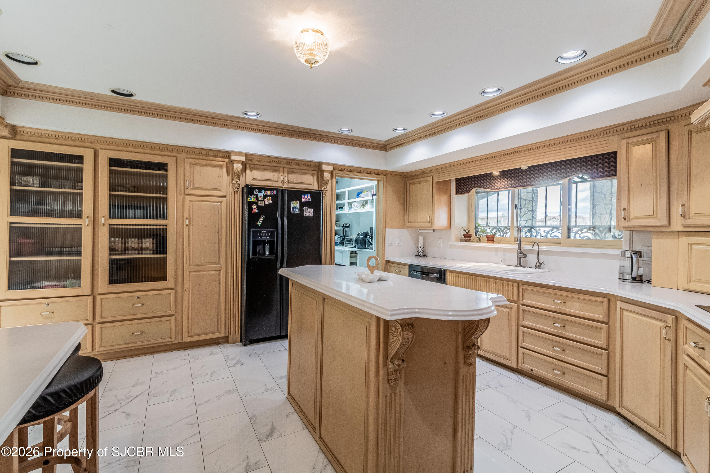 5708 COUNTRY CLUB Road