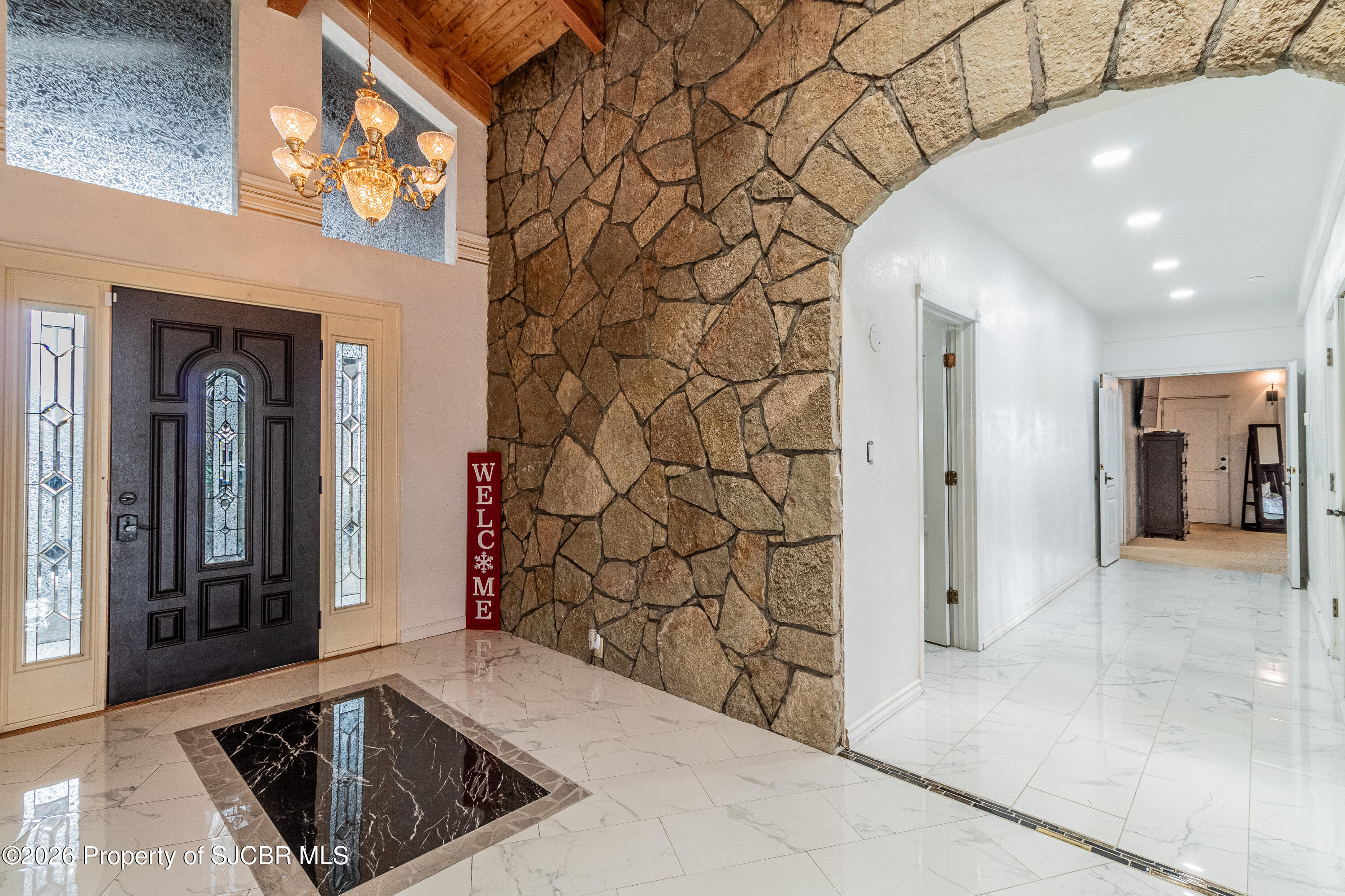 5708 COUNTRY CLUB Road