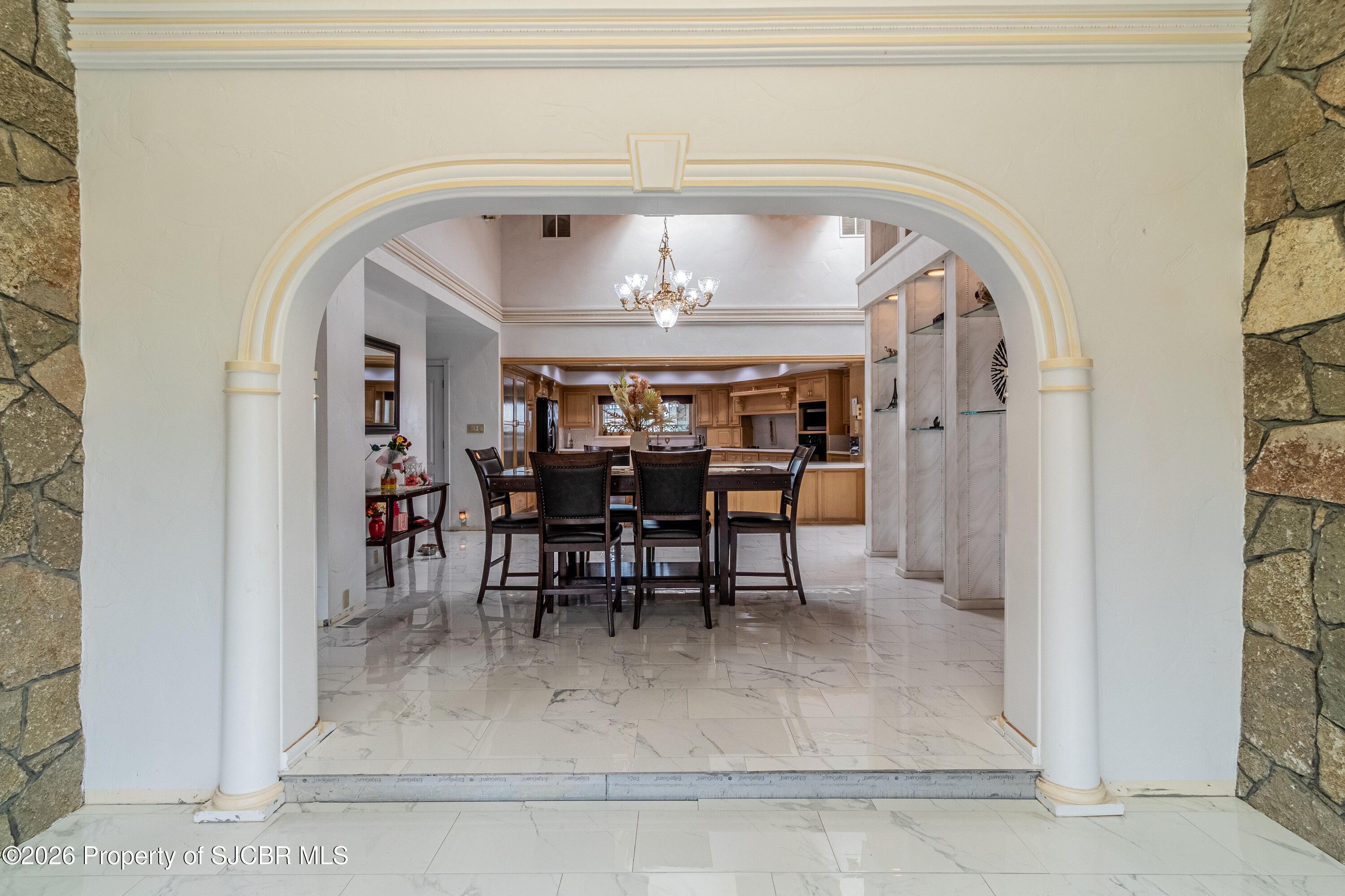 5708 COUNTRY CLUB Road