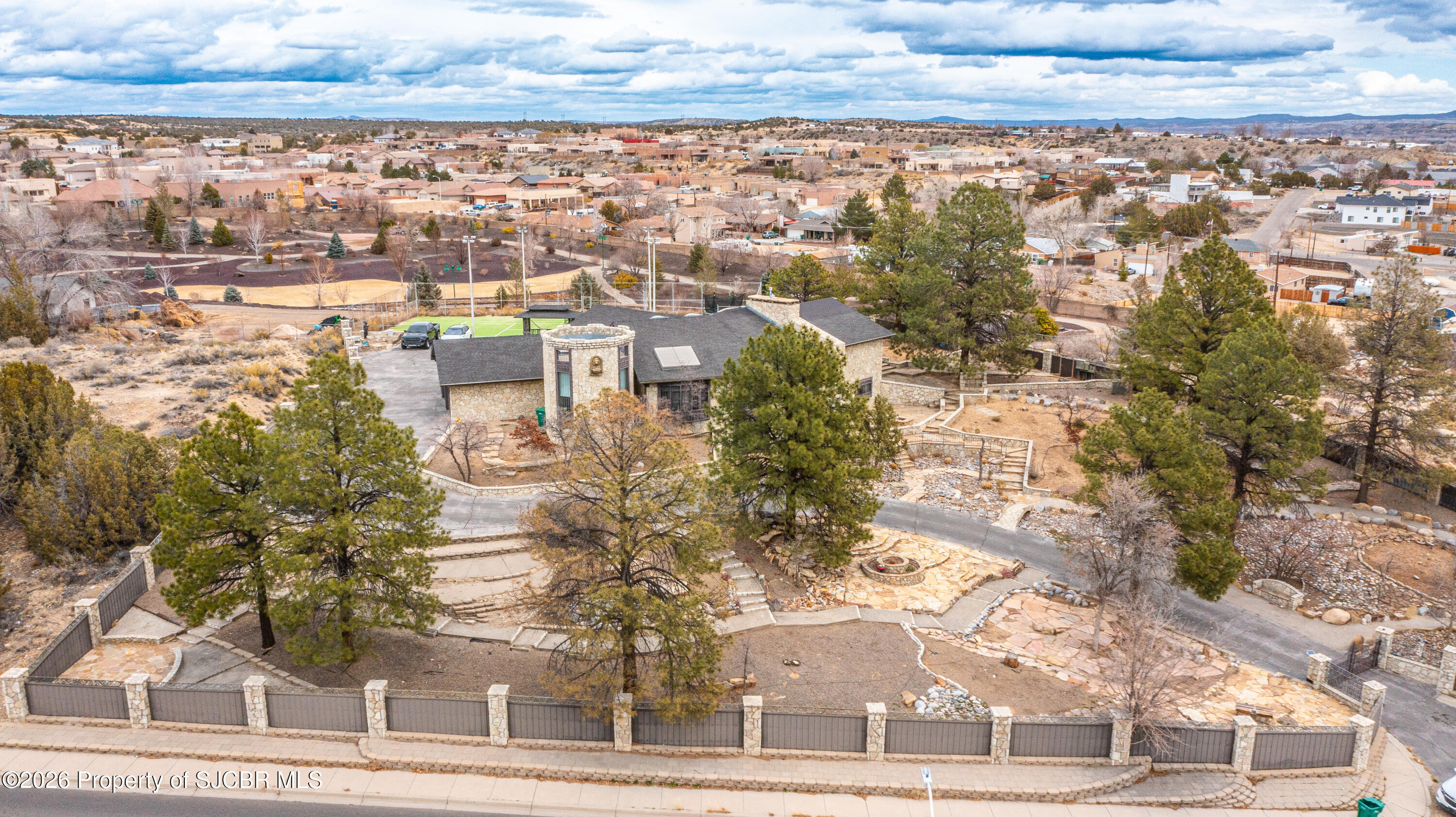 5708 COUNTRY CLUB Road