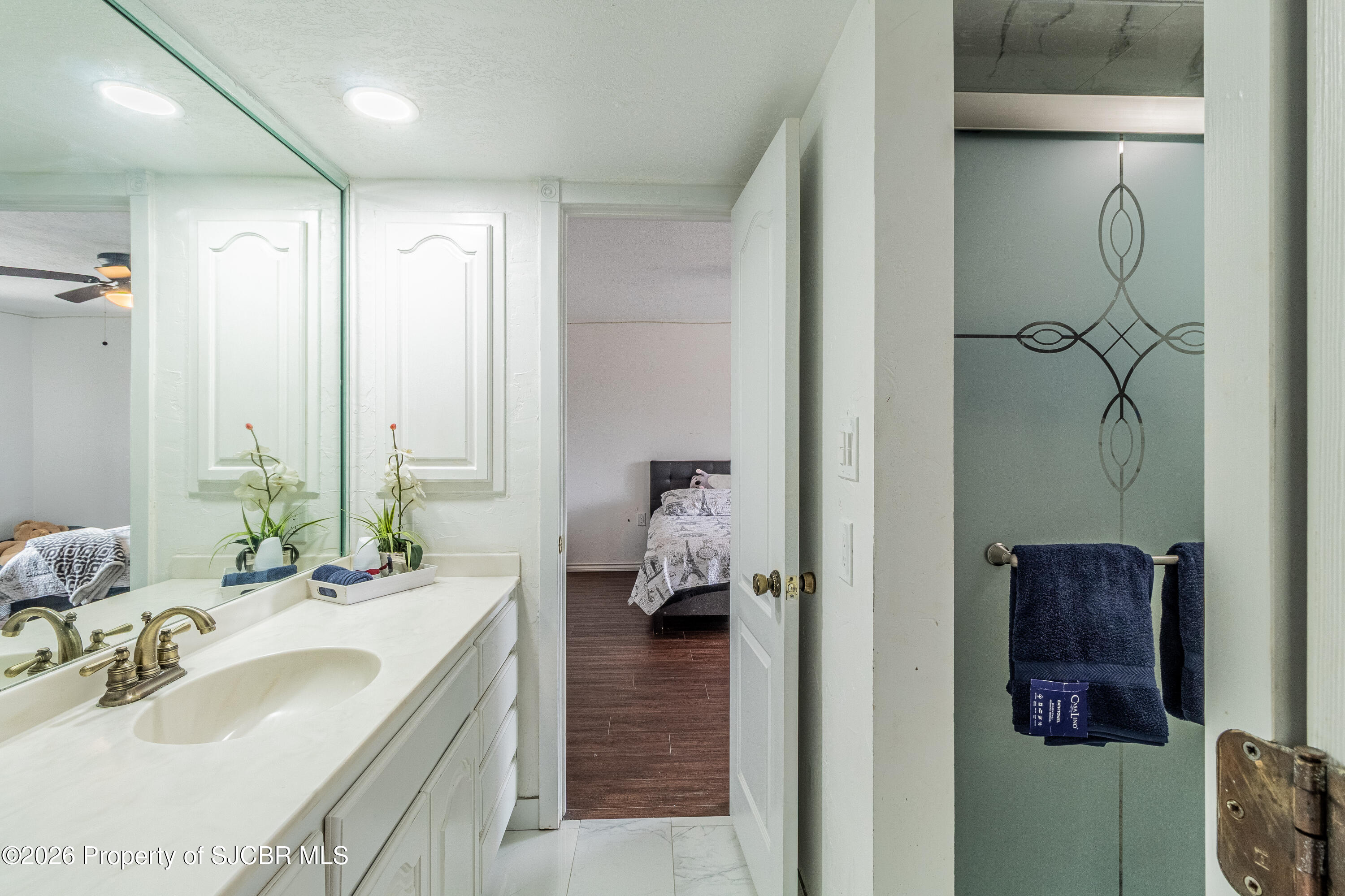 5708 COUNTRY CLUB Road