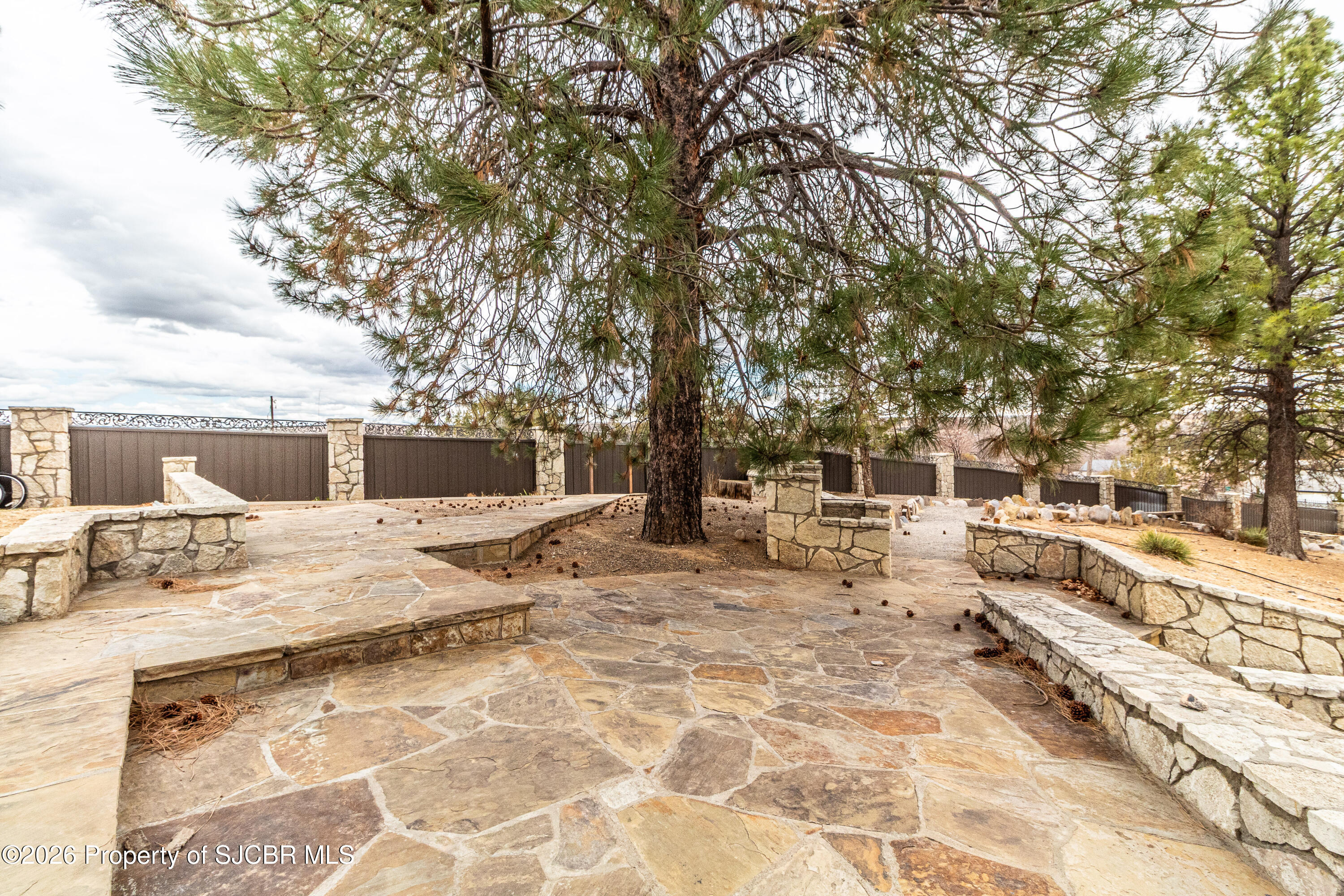 5708 COUNTRY CLUB Road