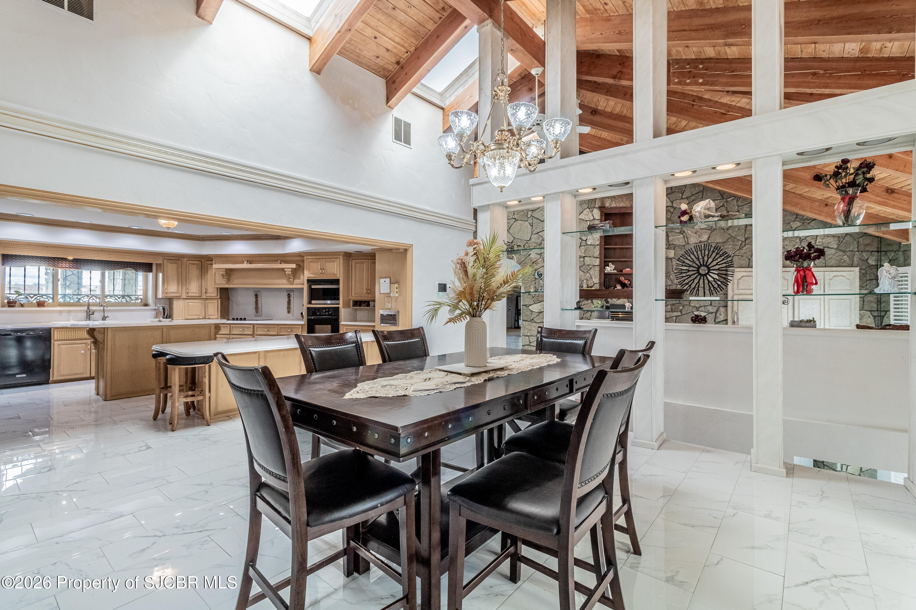 5708 COUNTRY CLUB Road