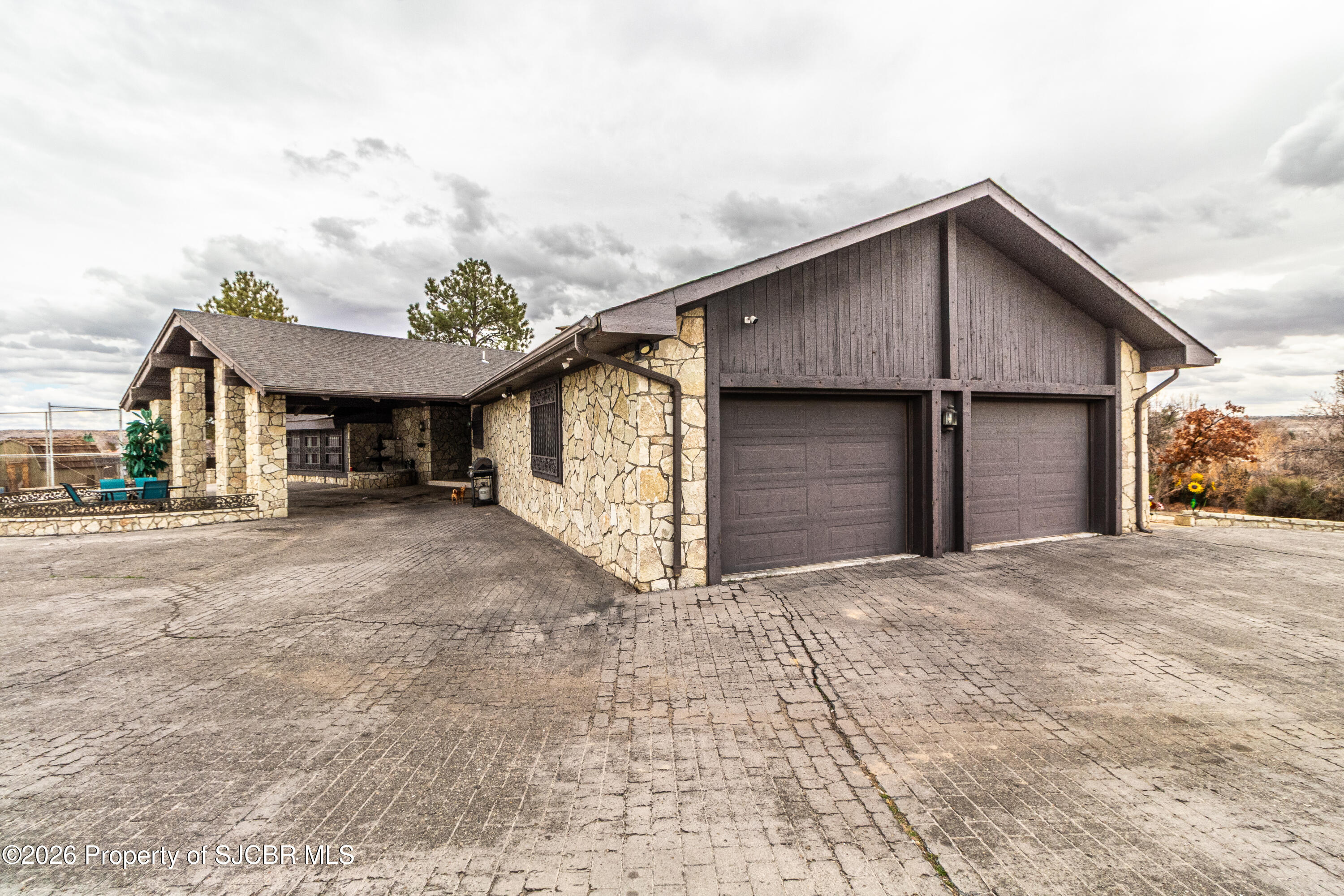 5708 COUNTRY CLUB Road