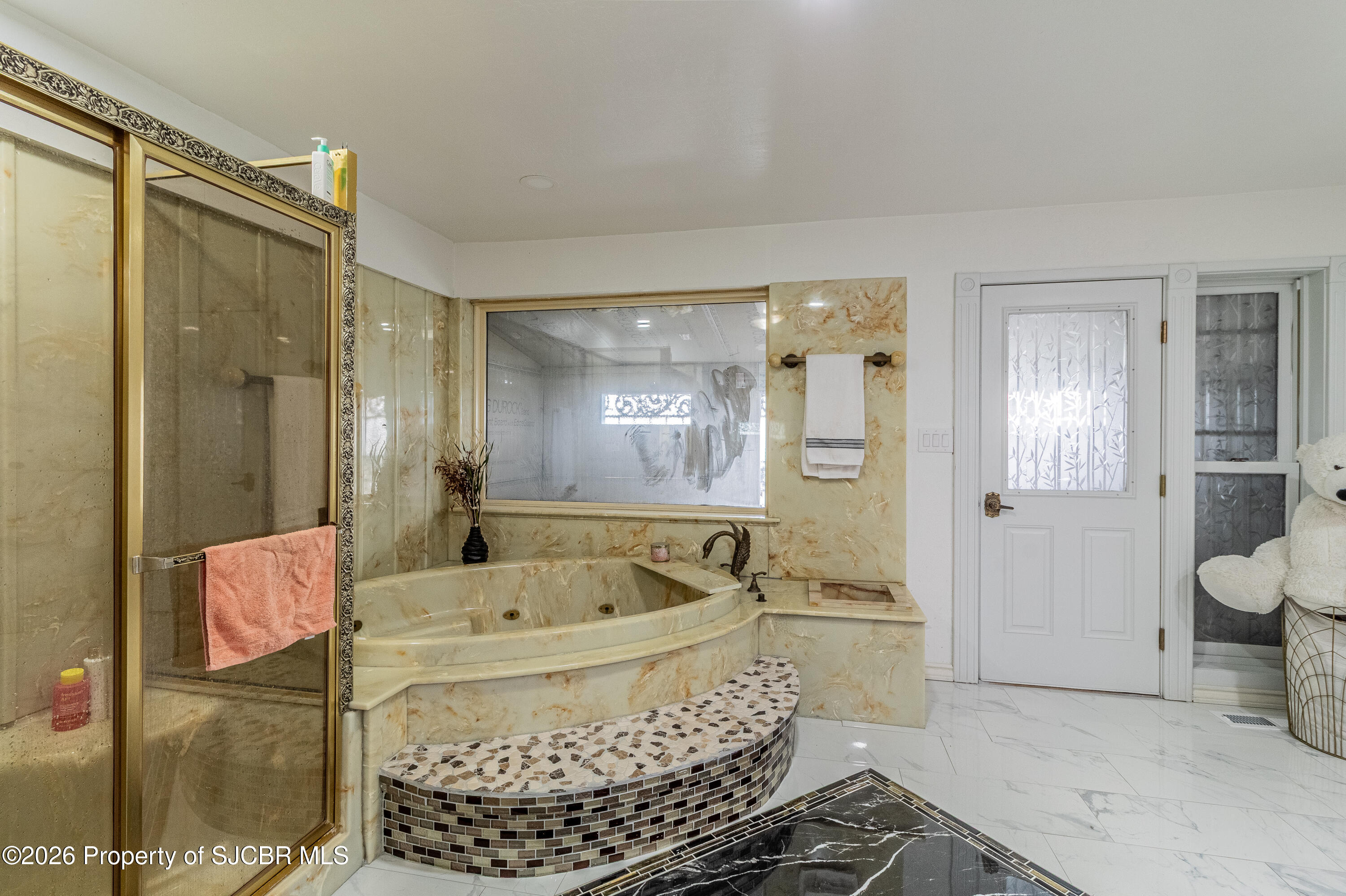 5708 COUNTRY CLUB Road