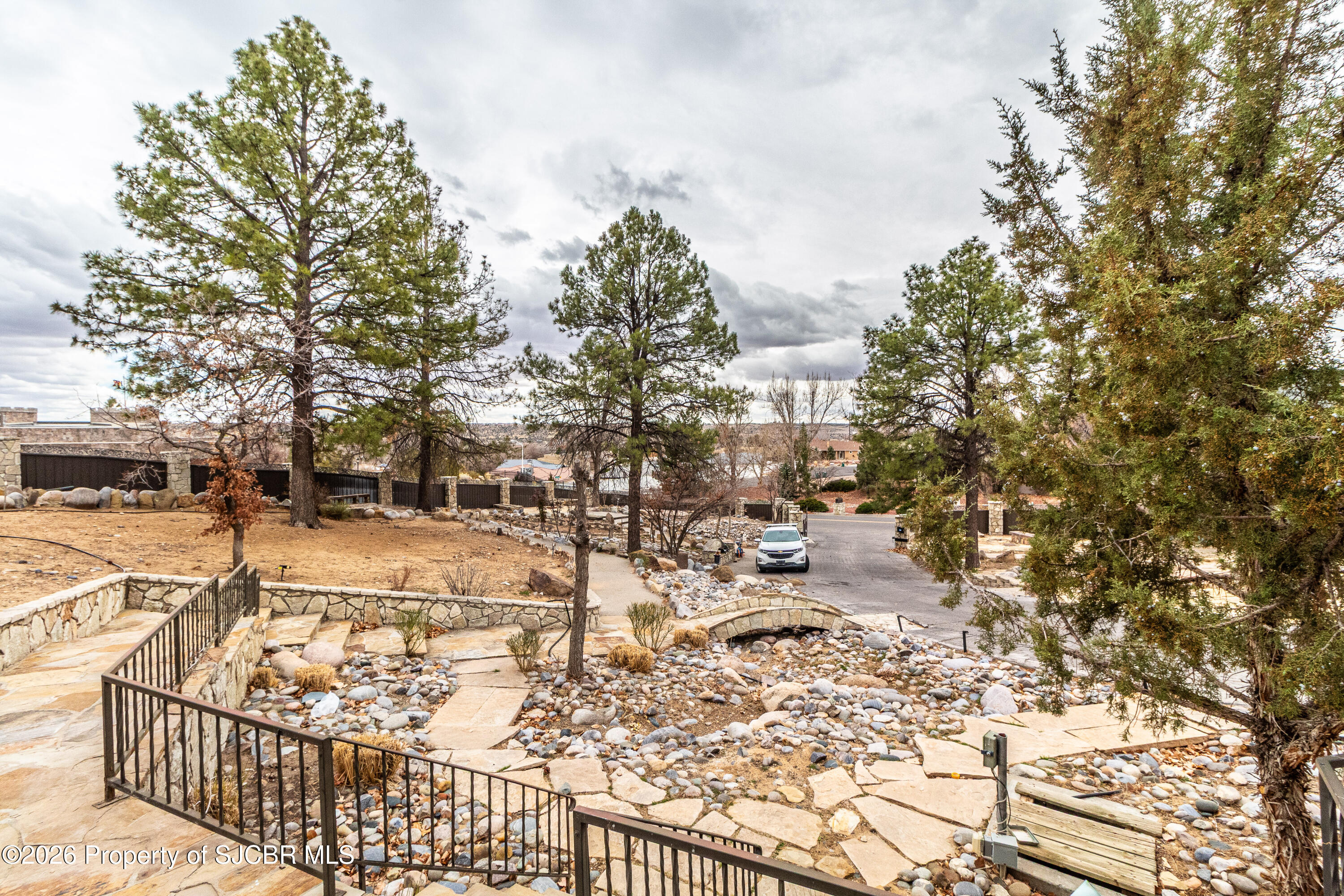 5708 COUNTRY CLUB Road